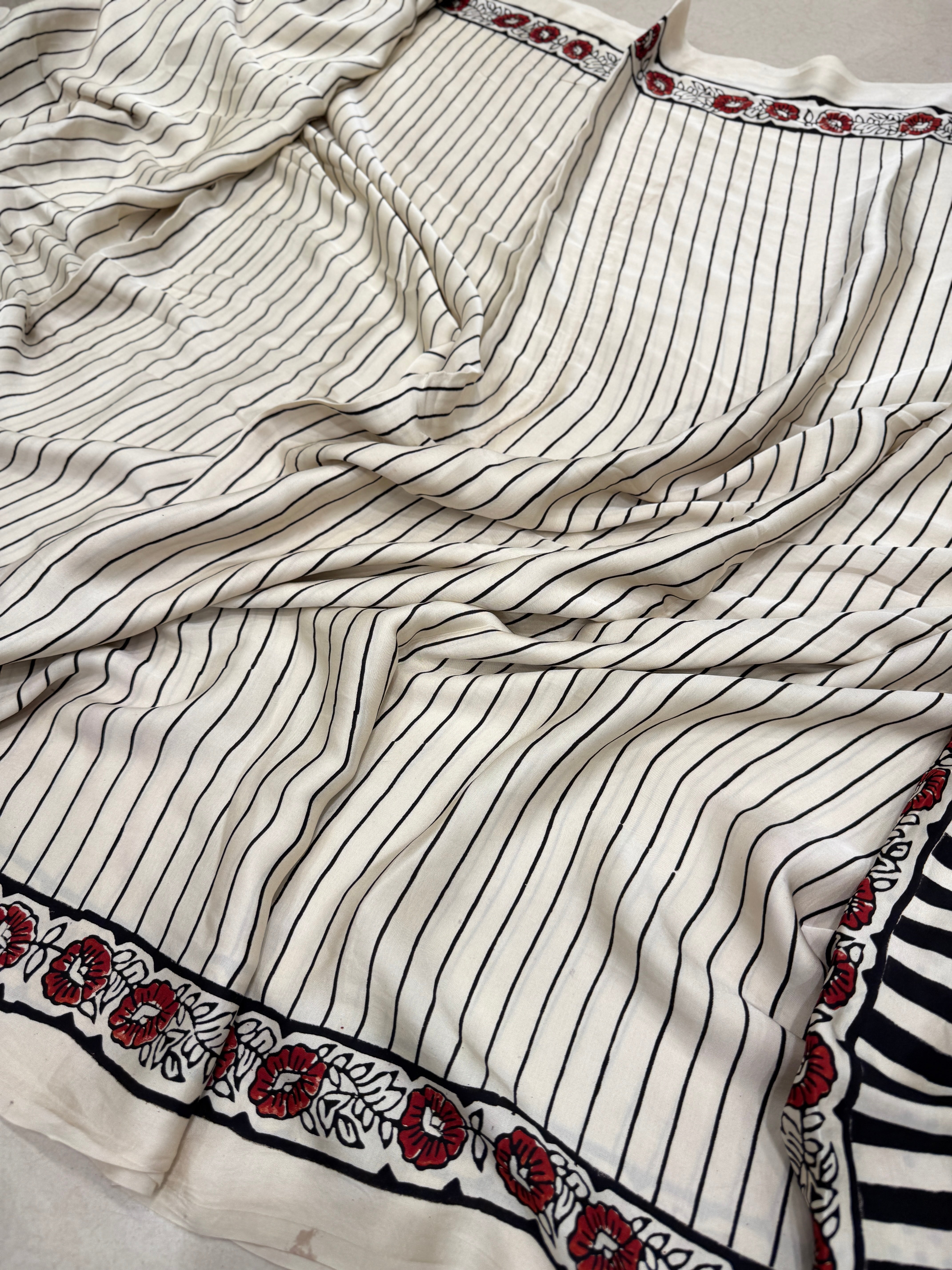 White Contemporary Ajrakh Block Print Hand Pure Gajji Silk Saree