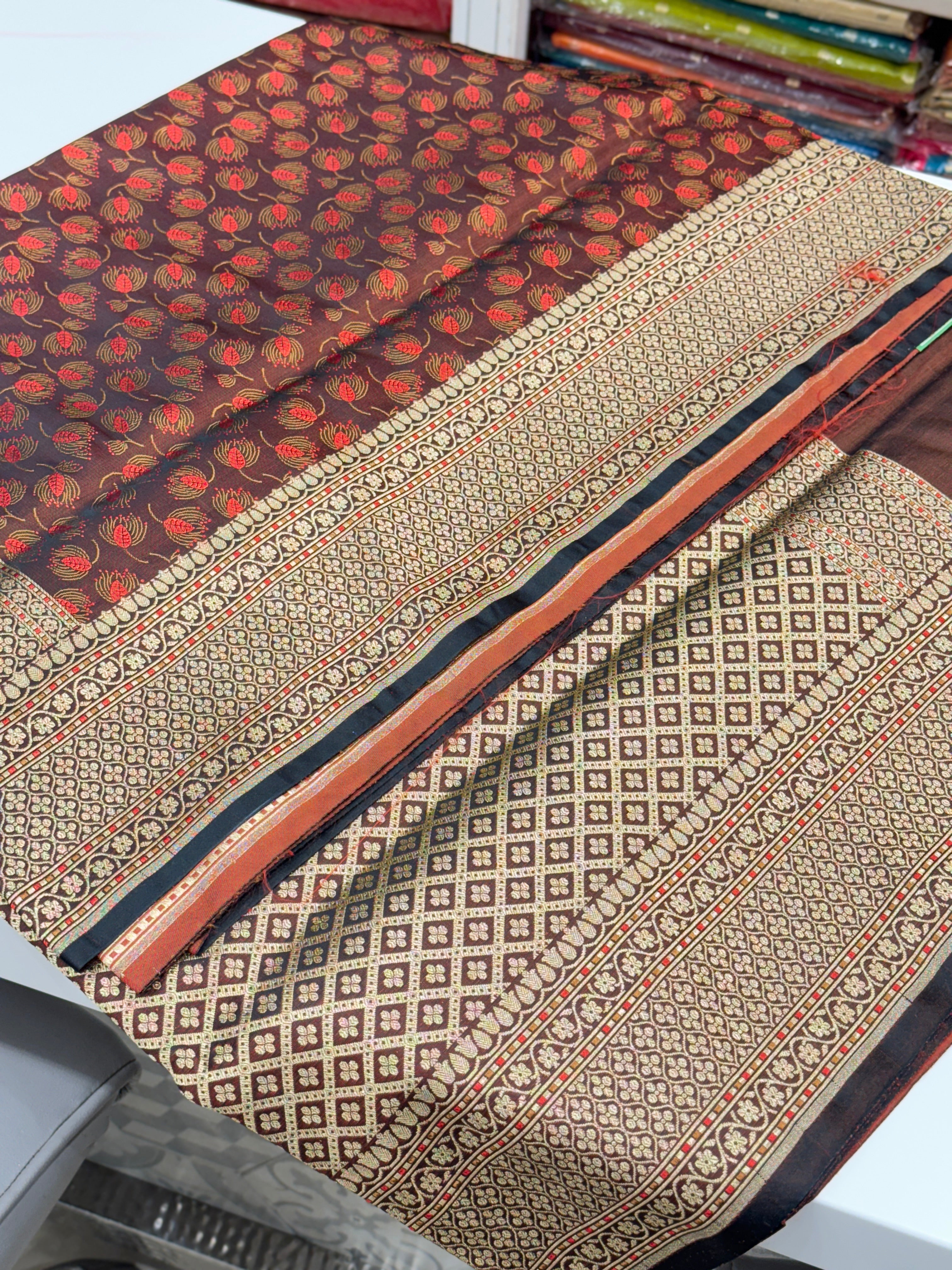 Contemporary Banarasi Mushru Contrast Resham Saree