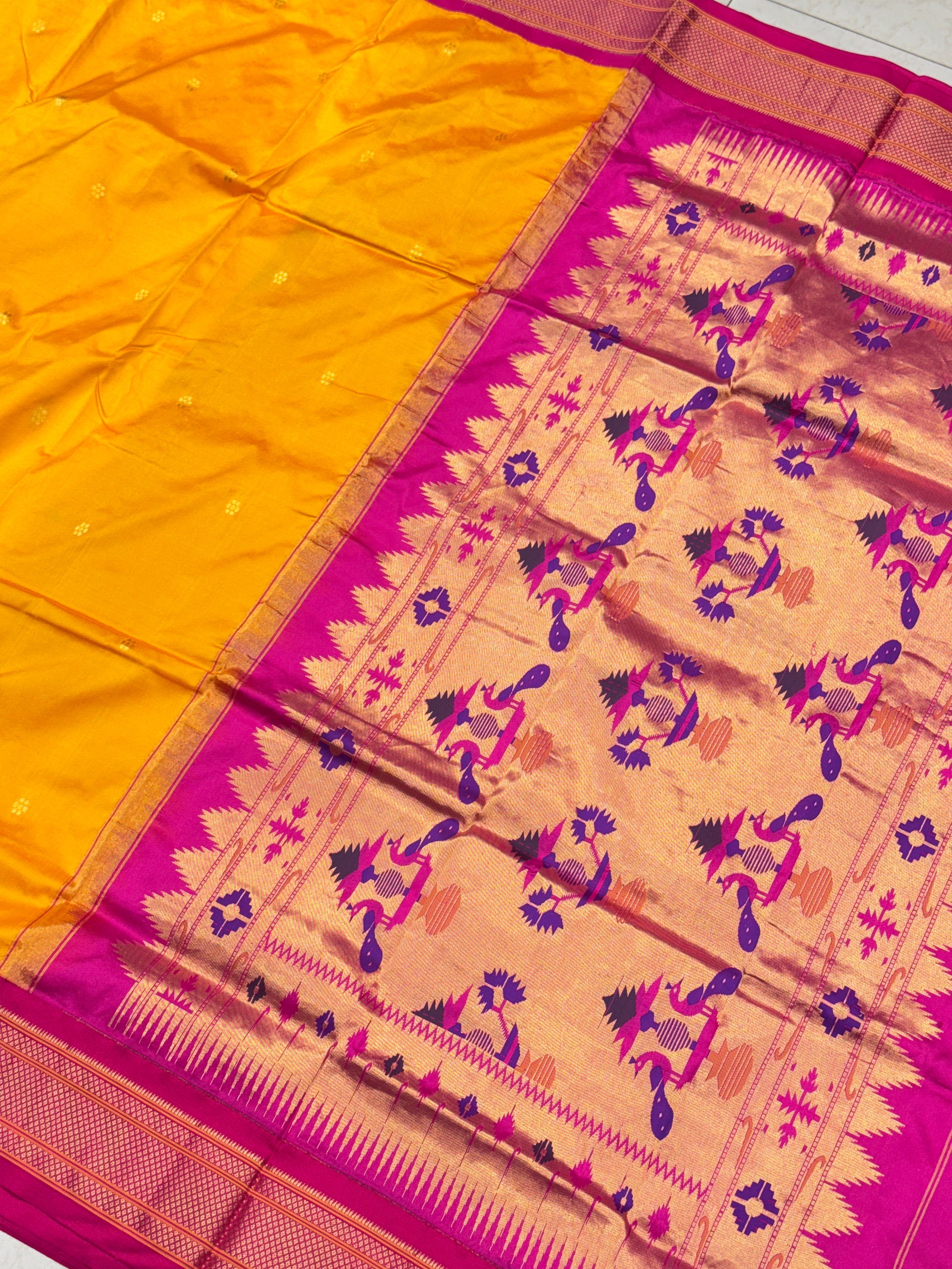 Mustard Yellow Rani Morbangdi Paithani Saree