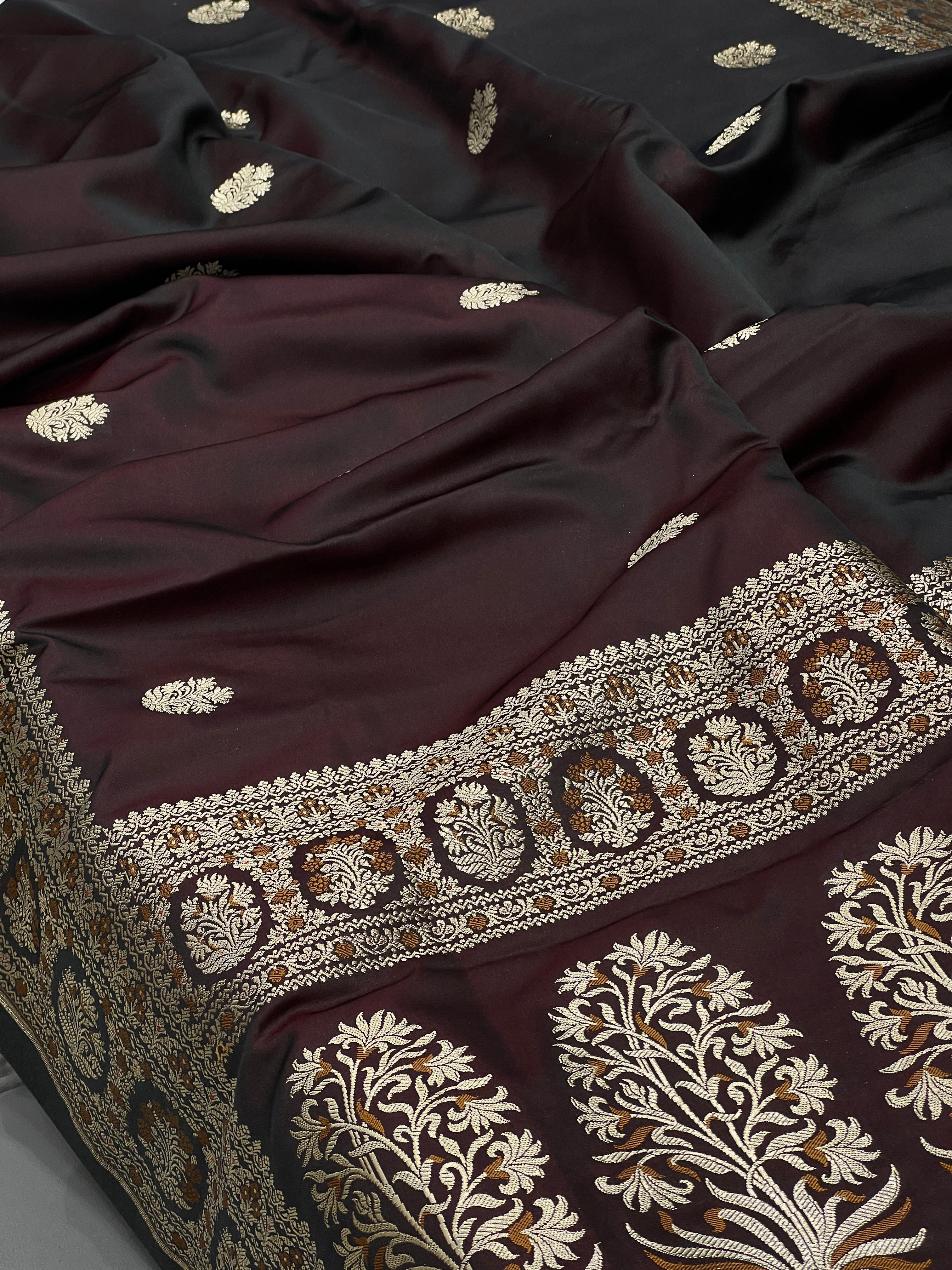 Brownish Dhup Chav Banarasi Butta Silk Saree