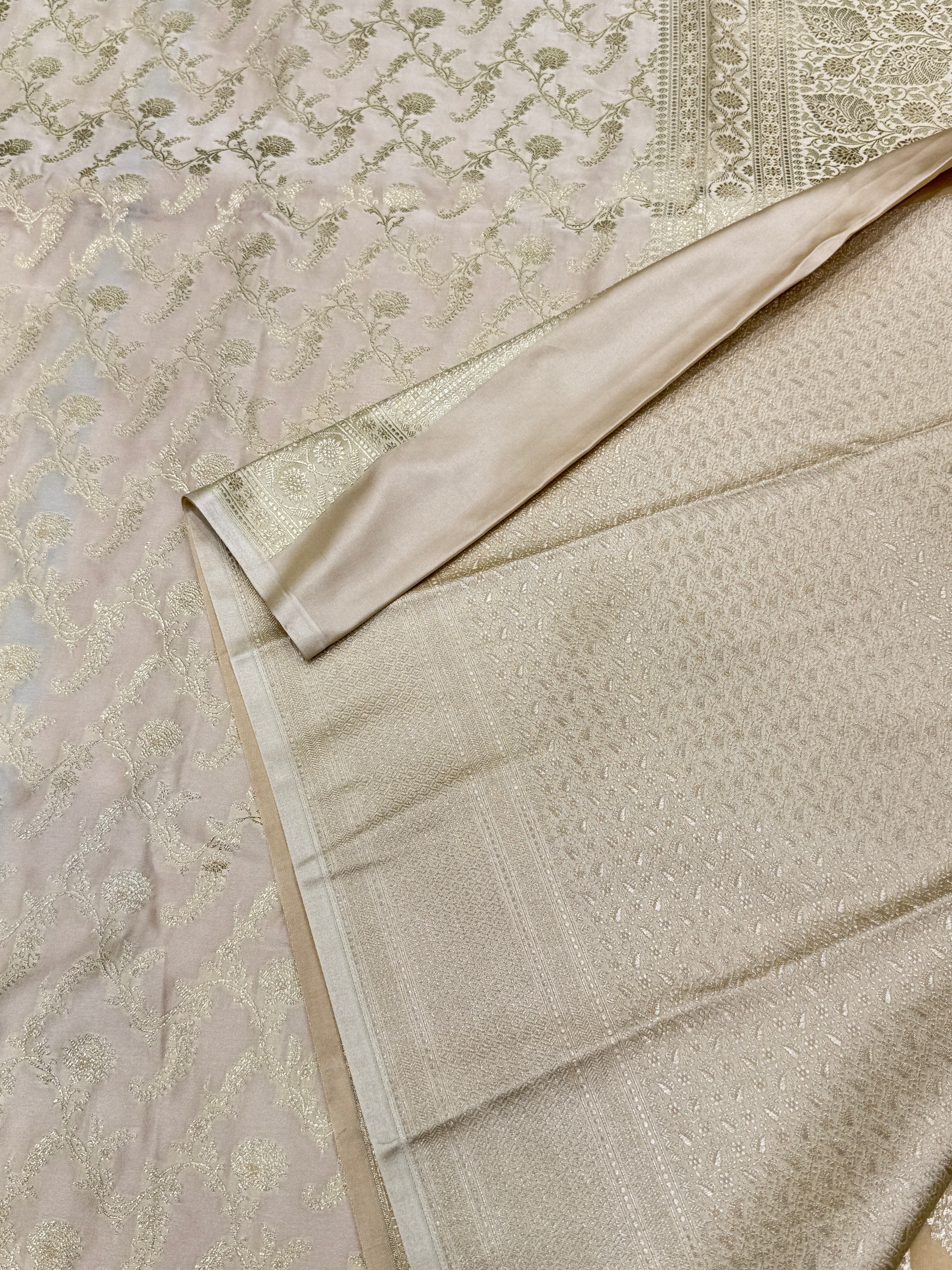 Beige Banarasi Silk Leaf Pallu Saree
