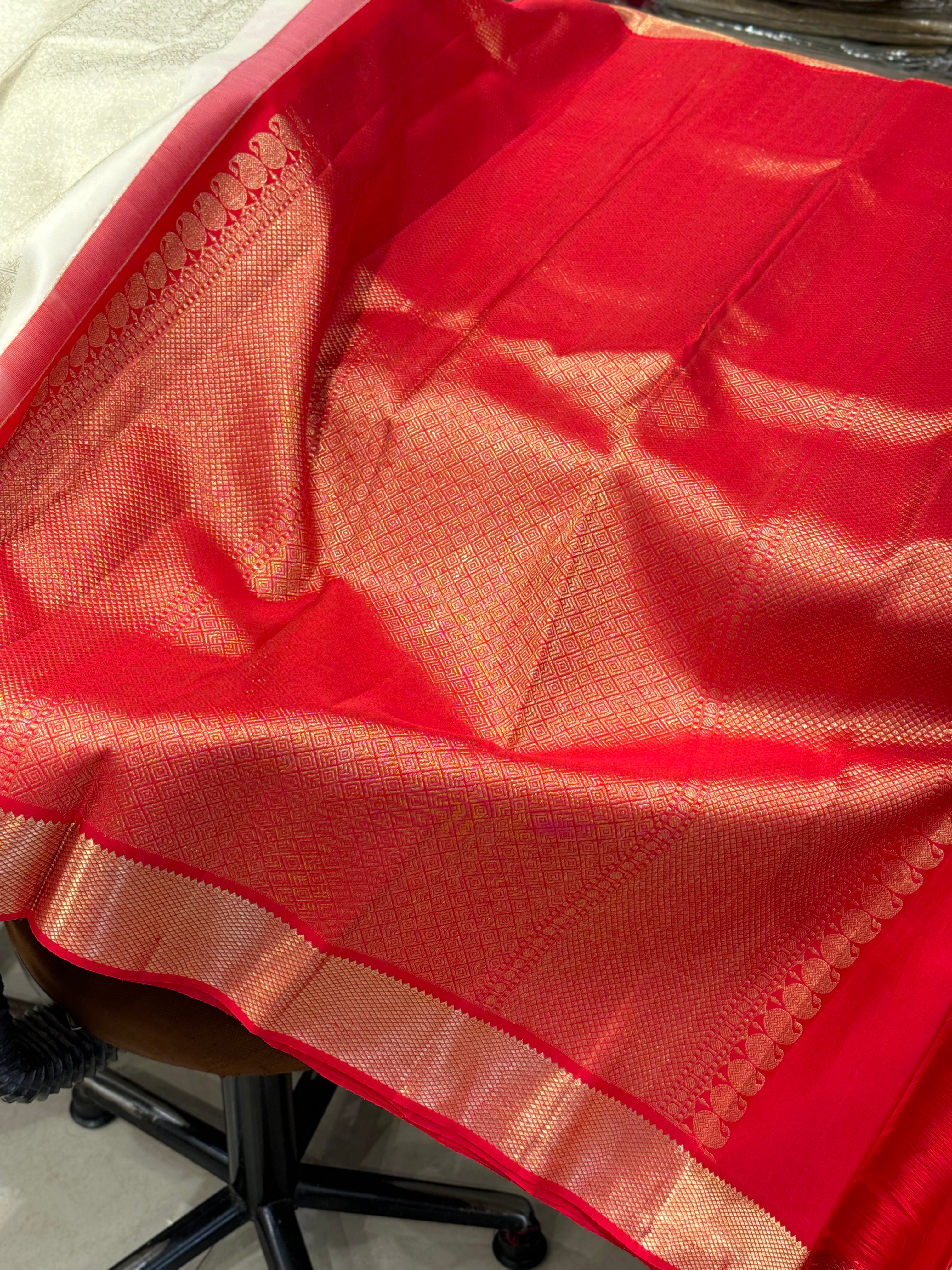 Handloom Silk Red Pallu Kanjivaram