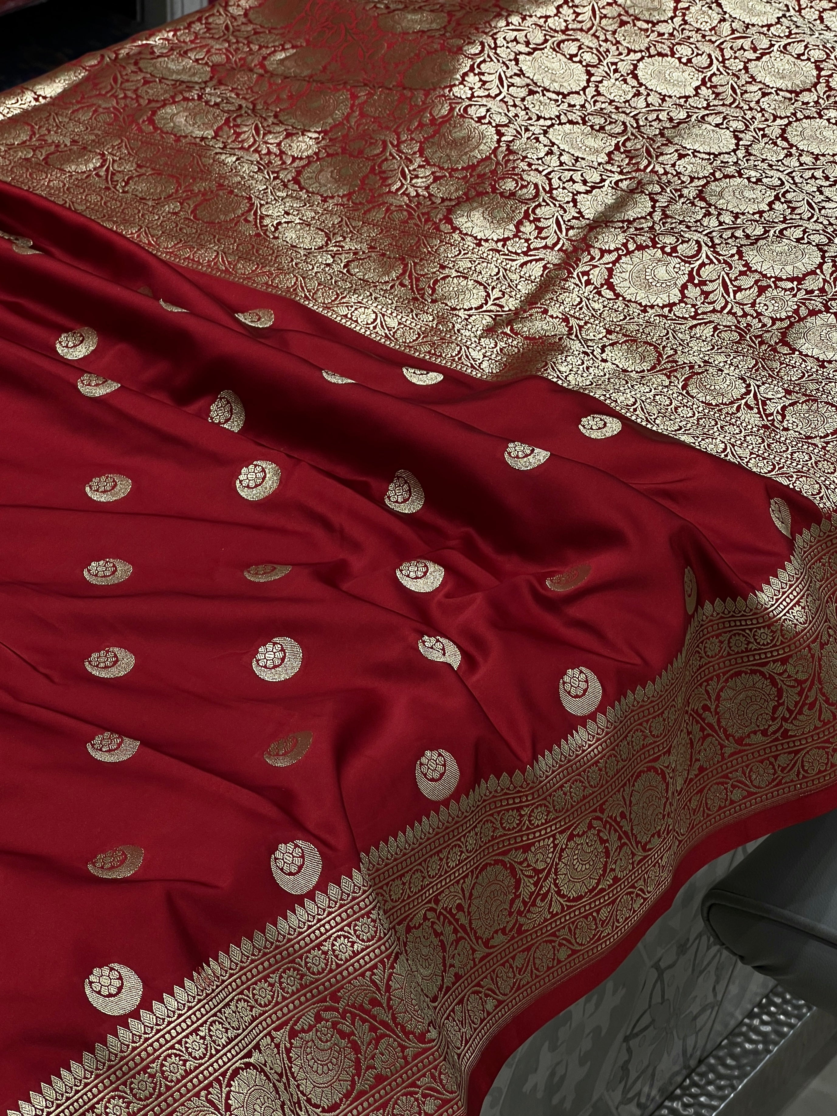 Maroon Banarasi Chand Butti Saree