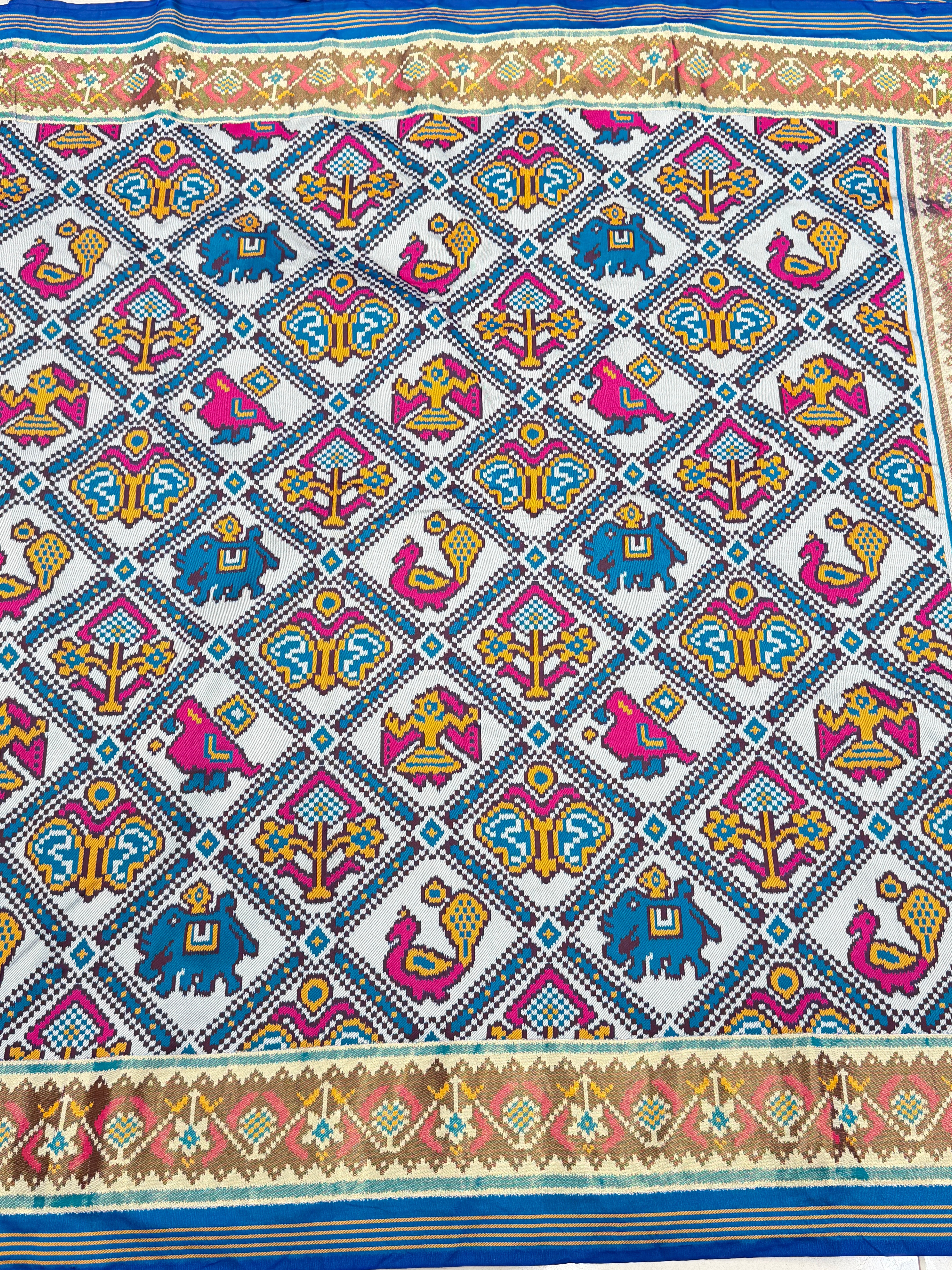 White Blue 5 Figure Chabdi Semi Silk Weaved Patan Patola Saree