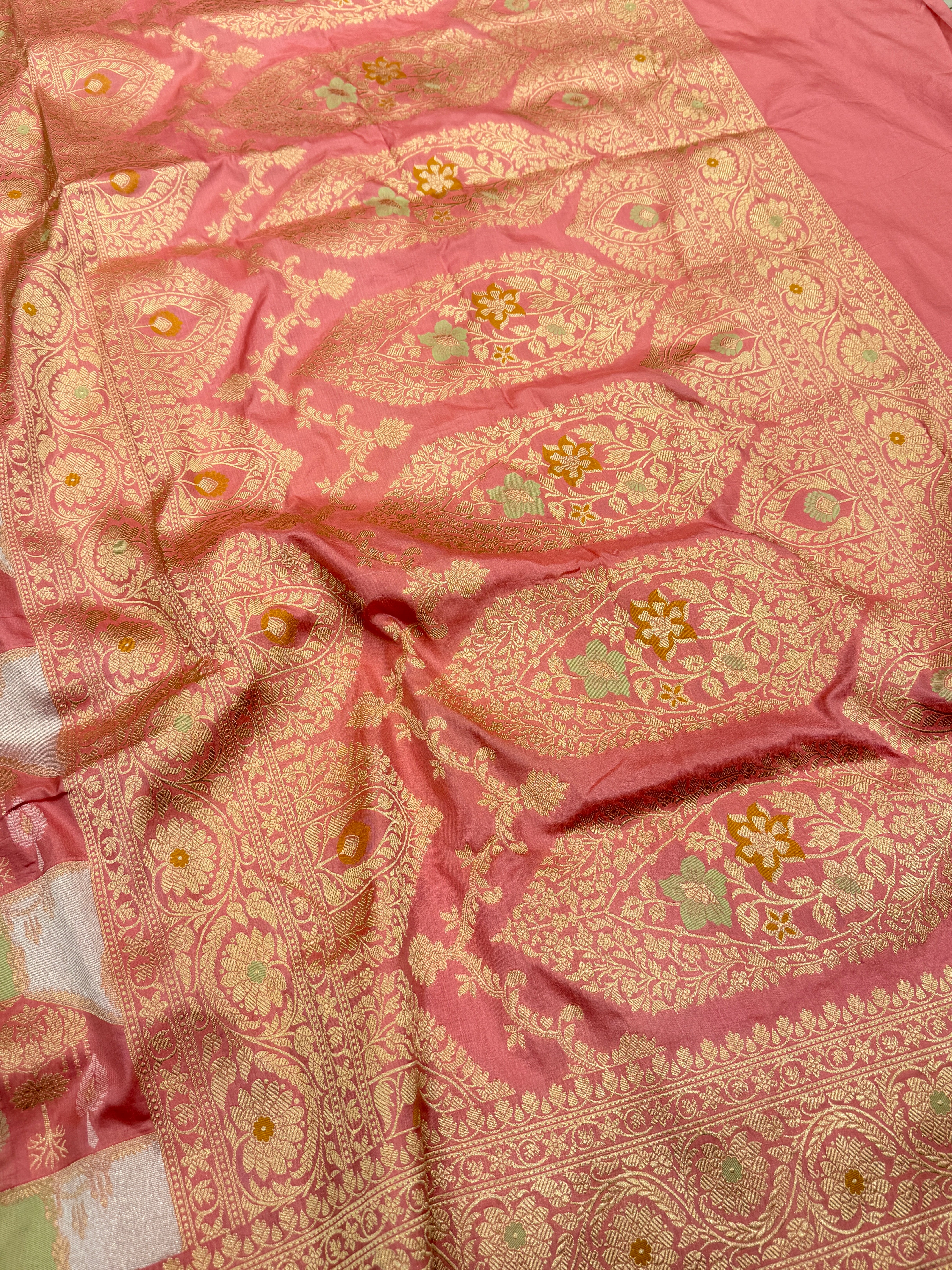 Pink Pastel Handloom Banarasi Rangkat Pure Silk Saree