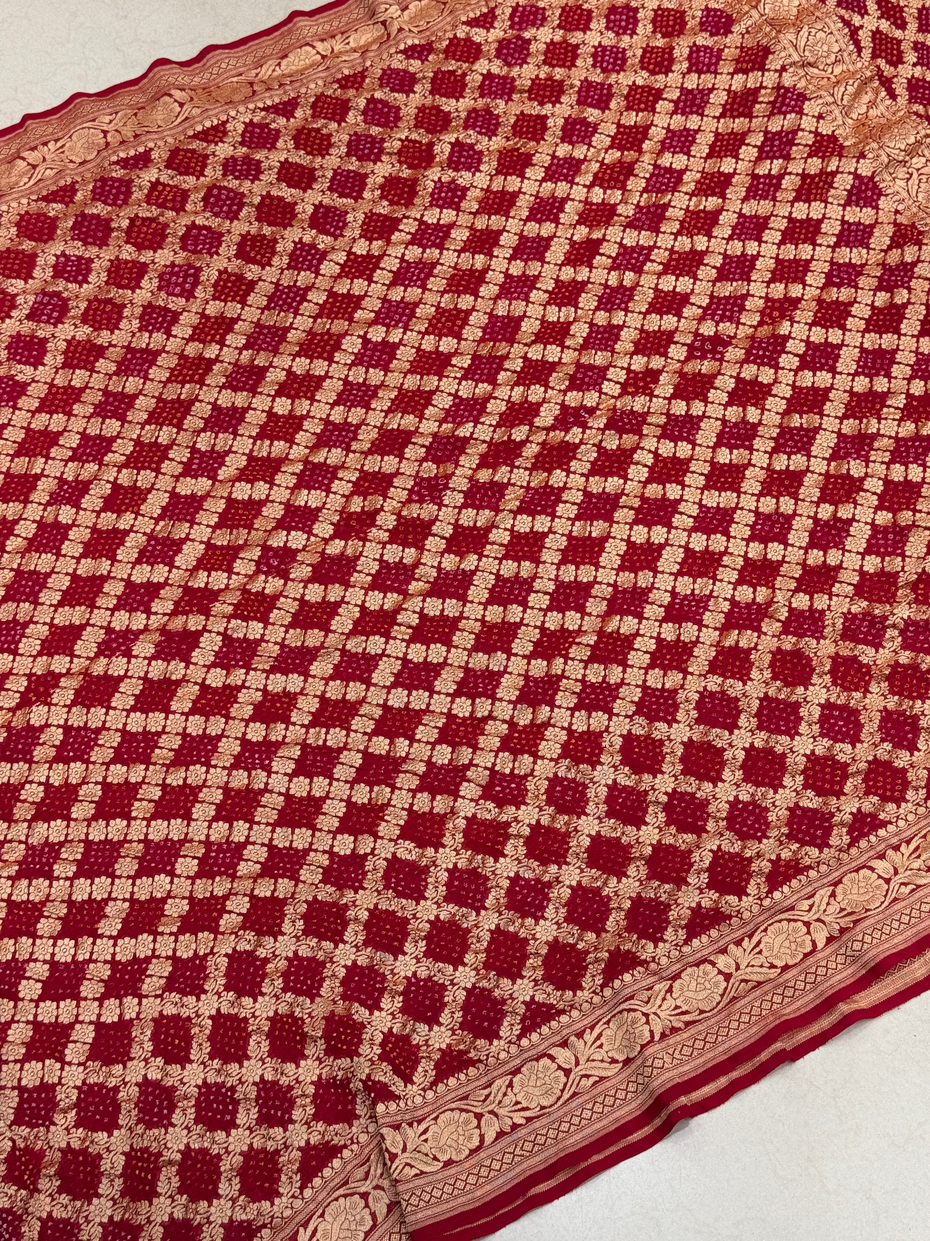 Maroon Floral Border Georgette Handloom Bandhej Bandhini Saree