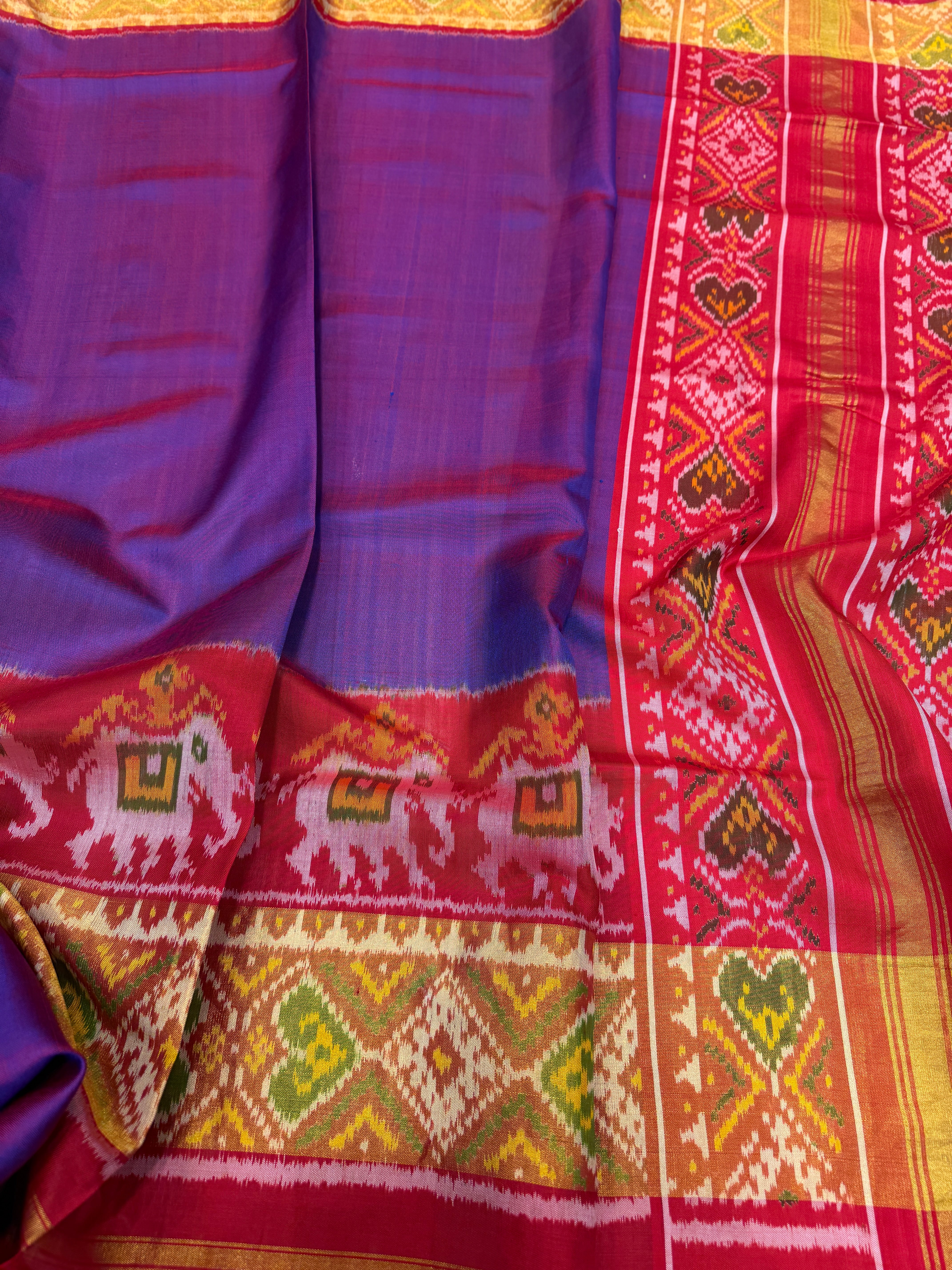 Violet Red Plain Gala Handloom Rajot Ikat Patola Silk Saree
