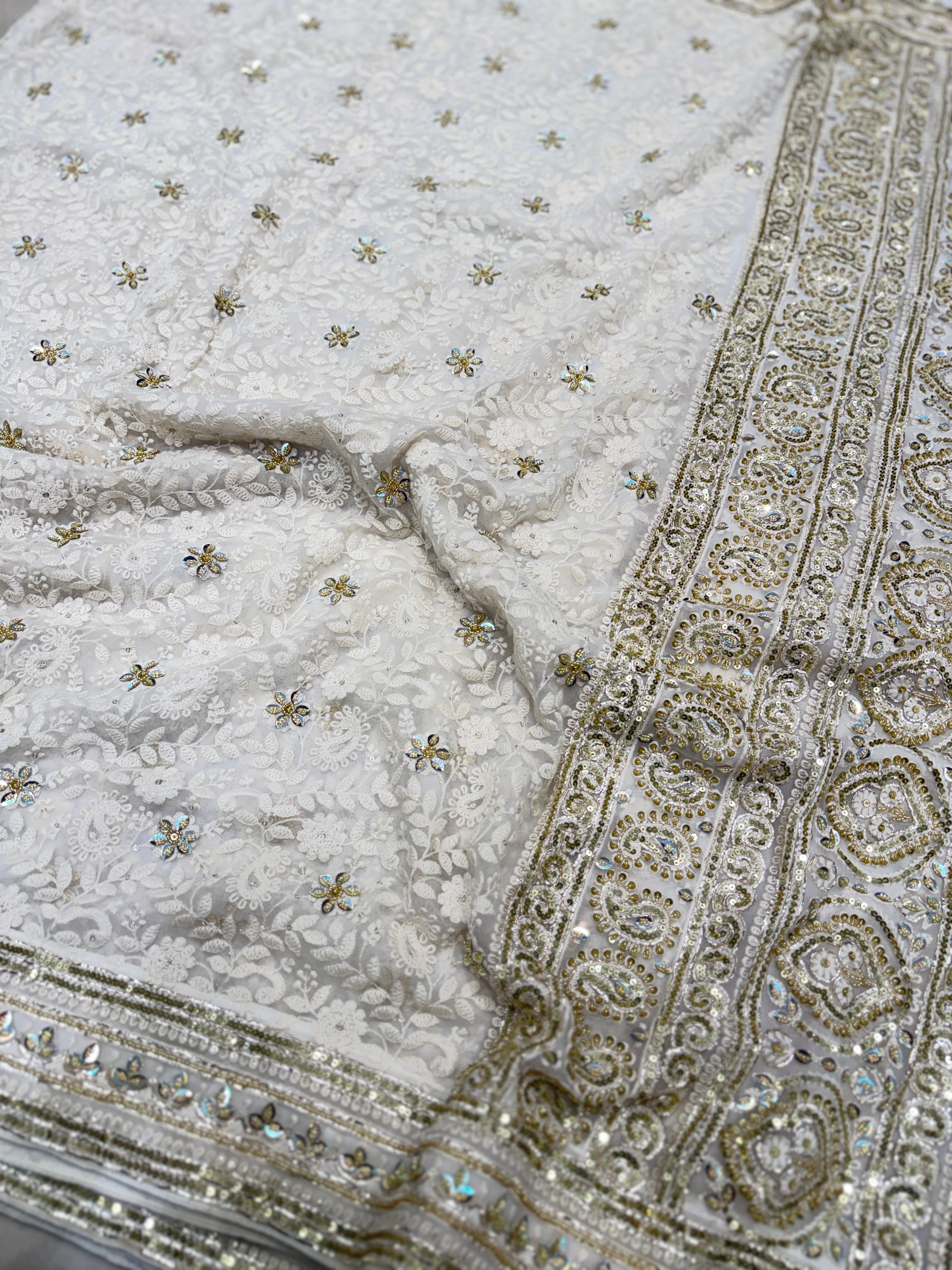 Moti White Chikankari Georgette Pita Sequin Hand Embroidery Saree