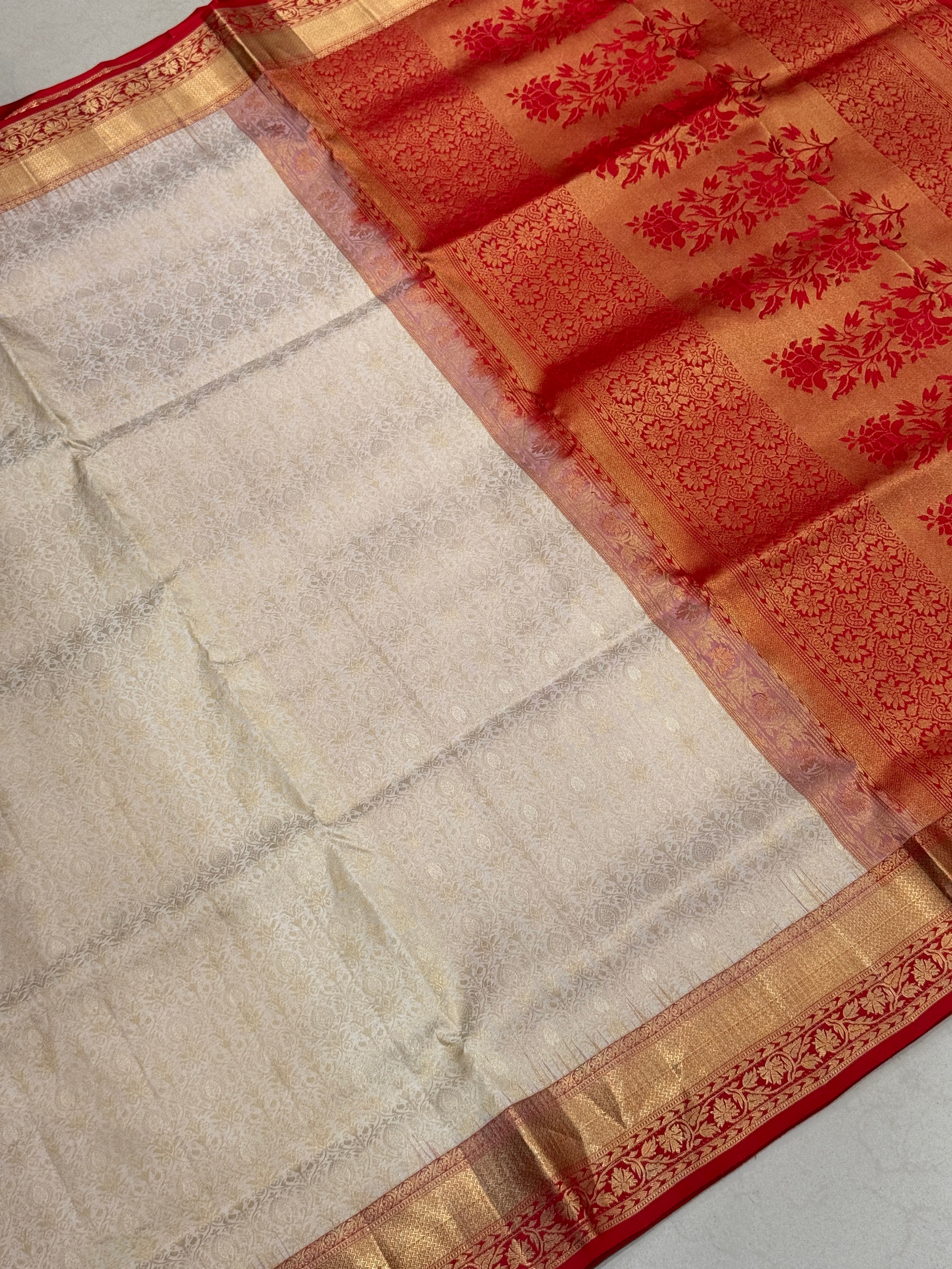 Beige Red Butta Brocade Handloom Kanchipuram Pure Silk Saree