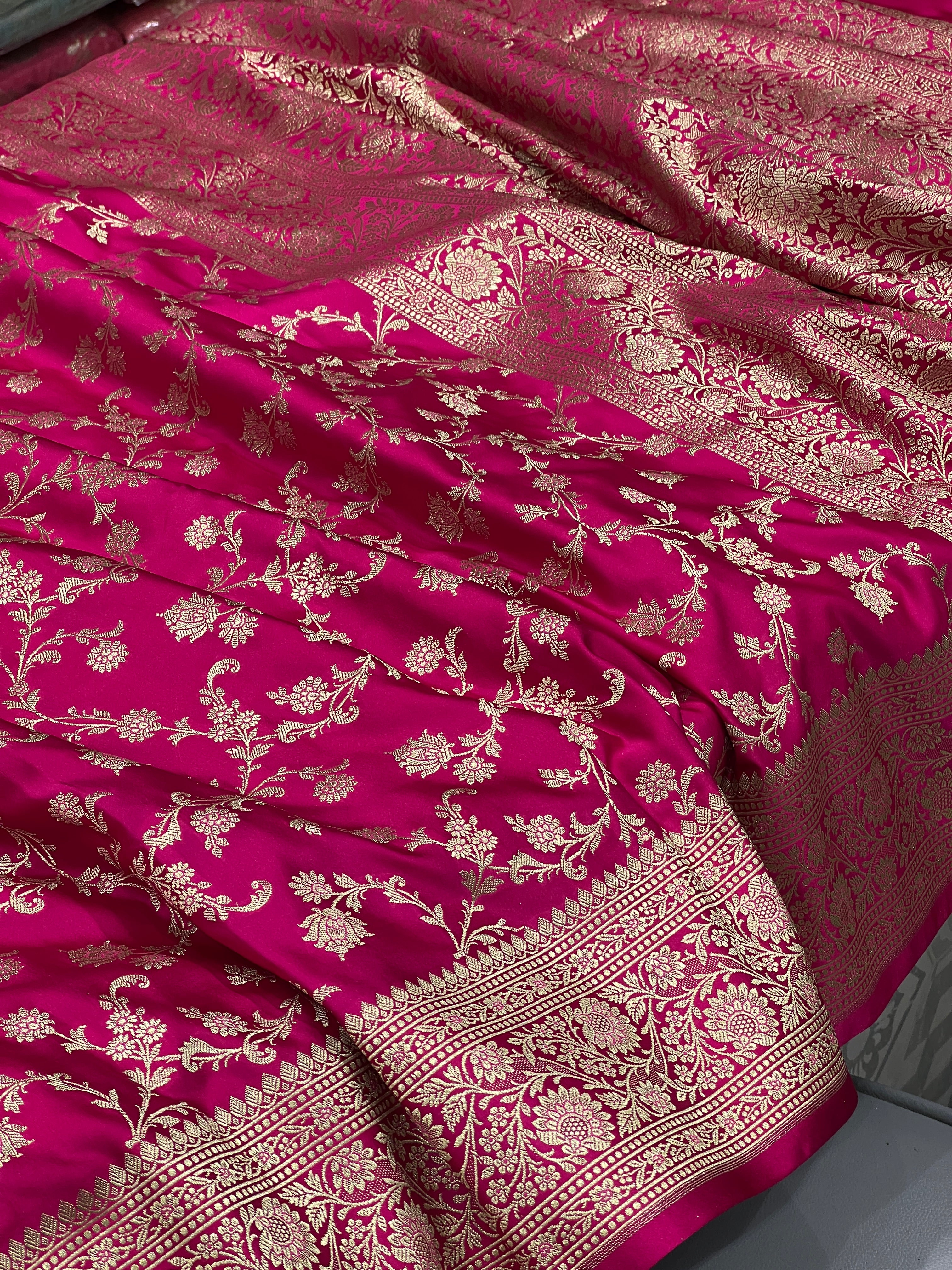 Rani Banarasi Upside Down Border Saree