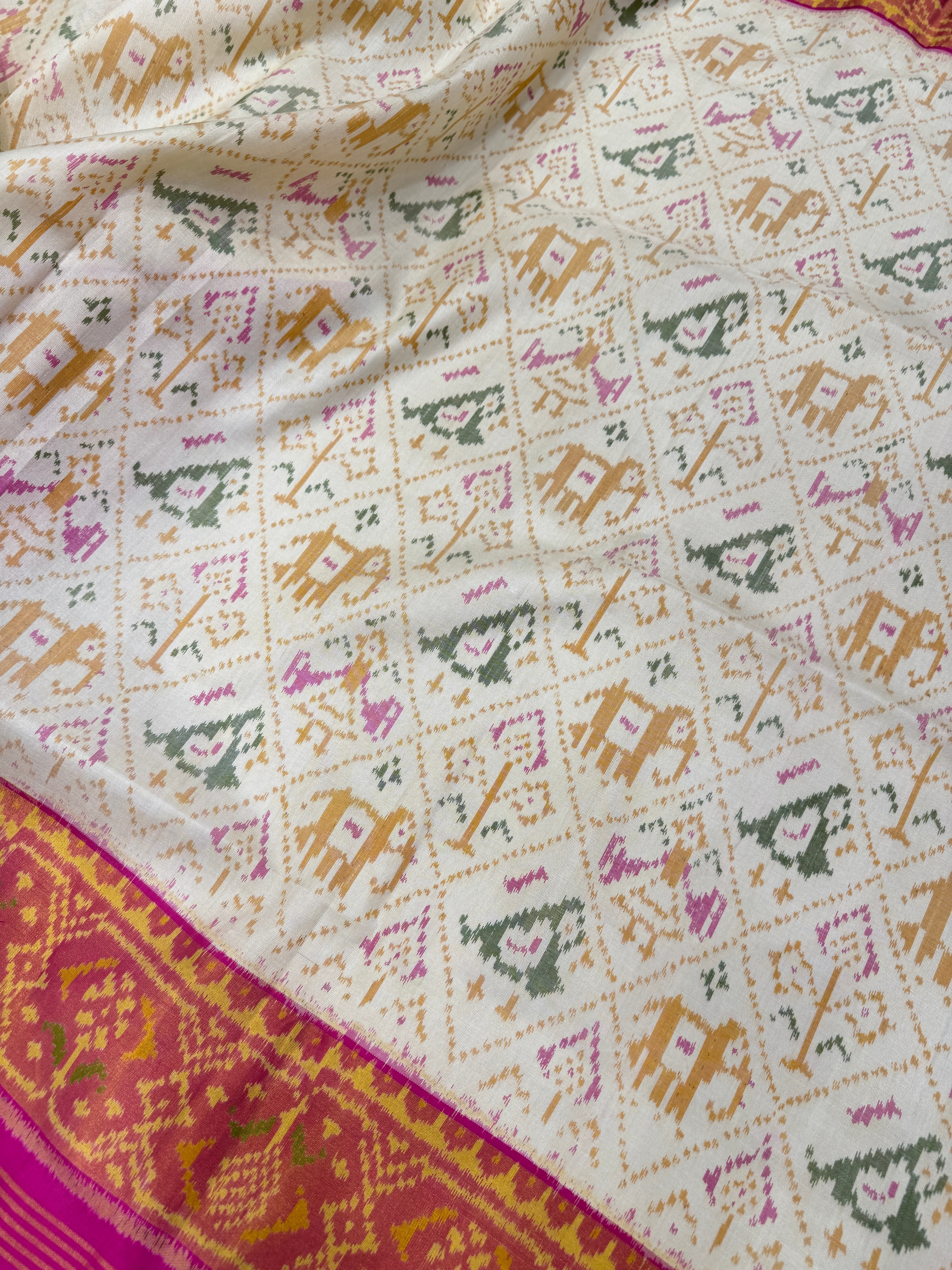 White Rani Nari Kunj Patan Patola Handloom Silk Saree
