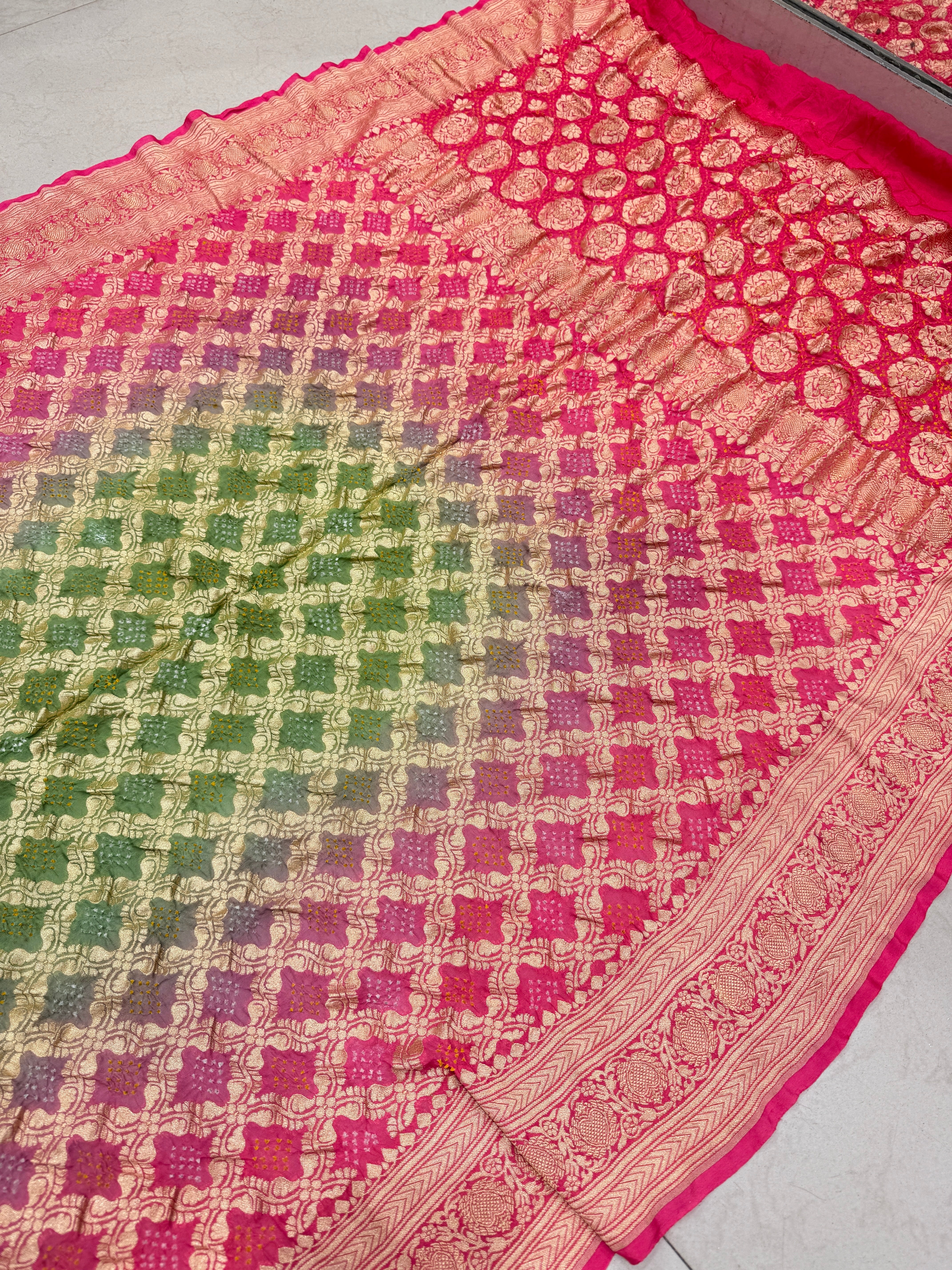 Alia Bhatt Inspired Pan Border Bandhej Bandhini Saree