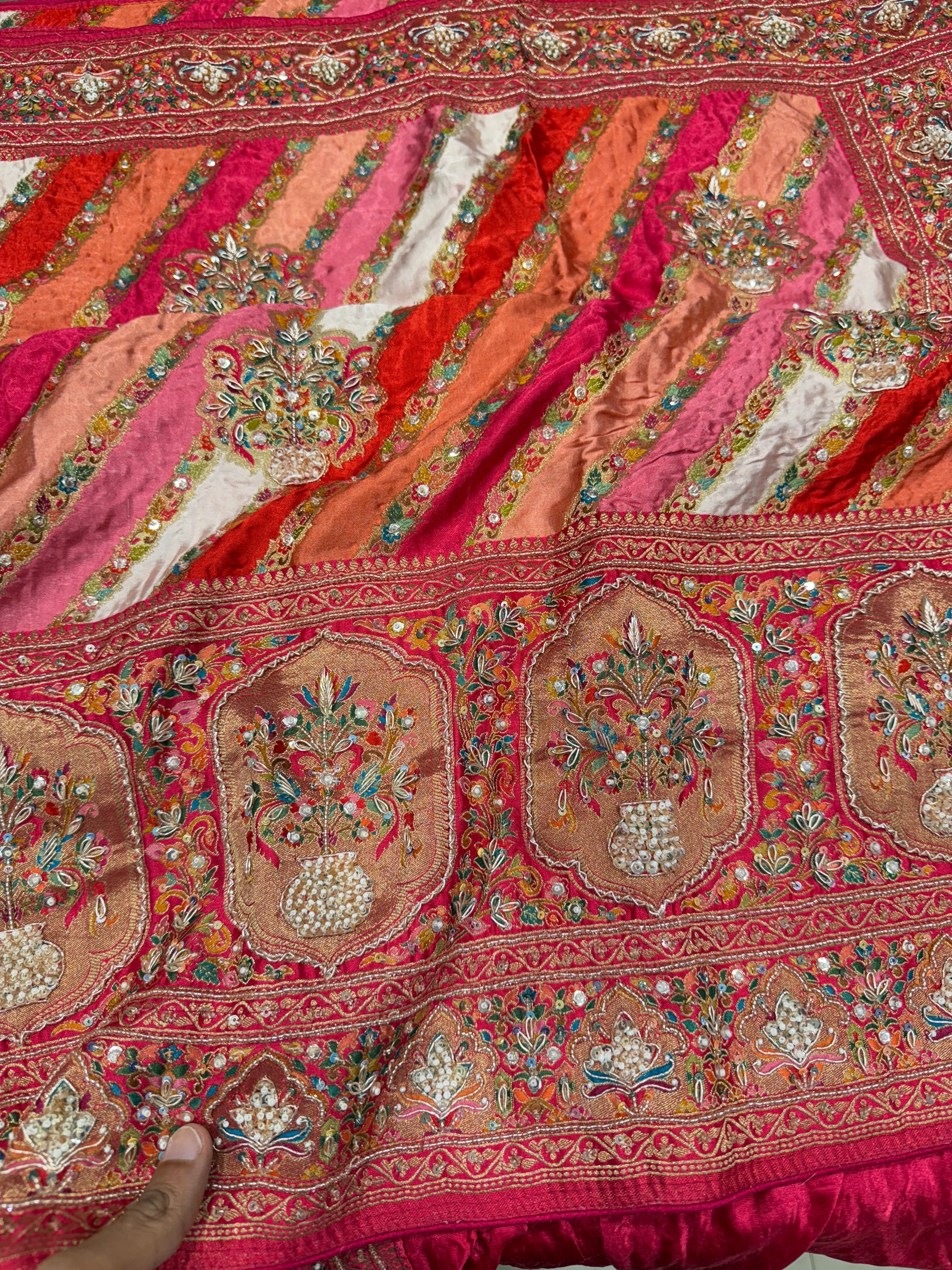 Khushi Kapoor Inspired Big Border Banarasi Modal Rangkat Embroidery Saree