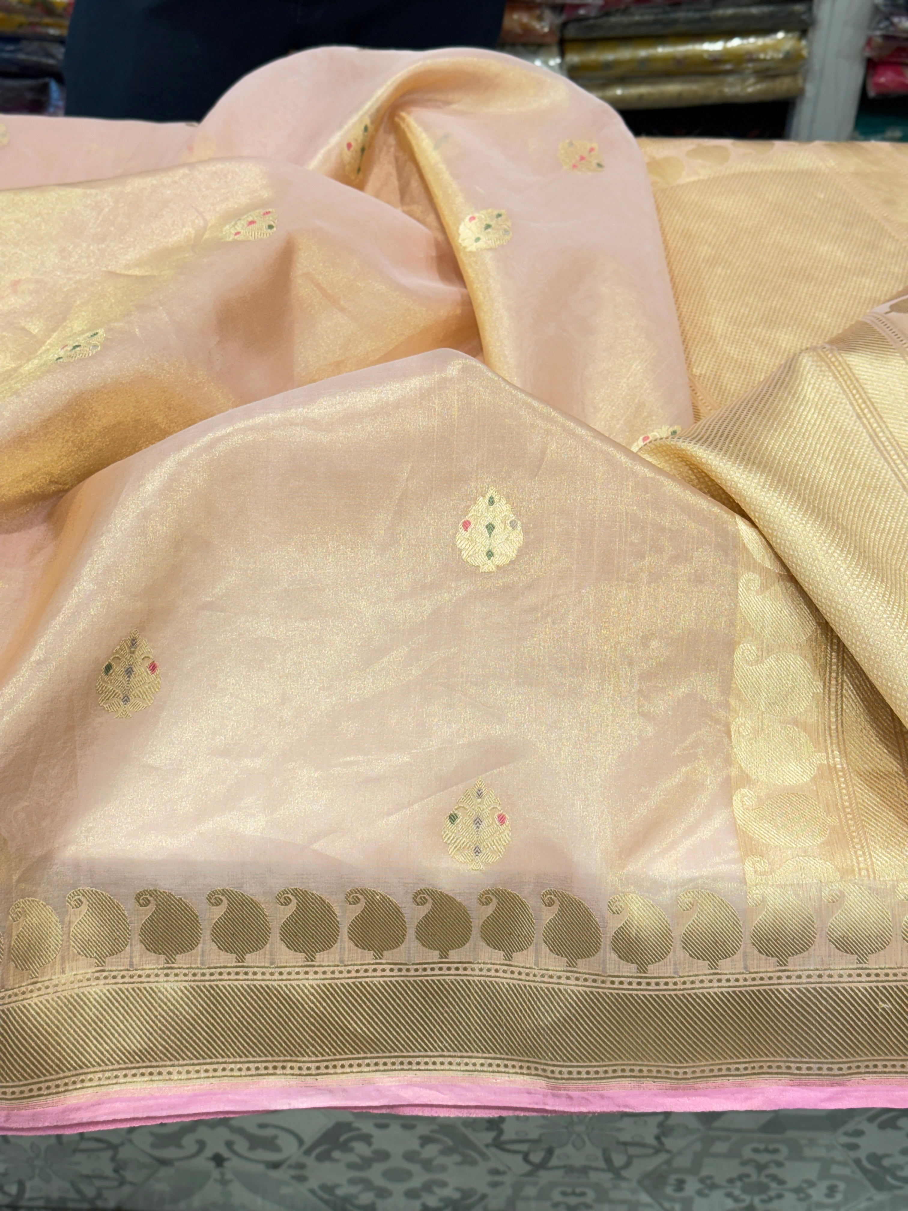 Handloom Banarasi Tissue Kadwa Saree