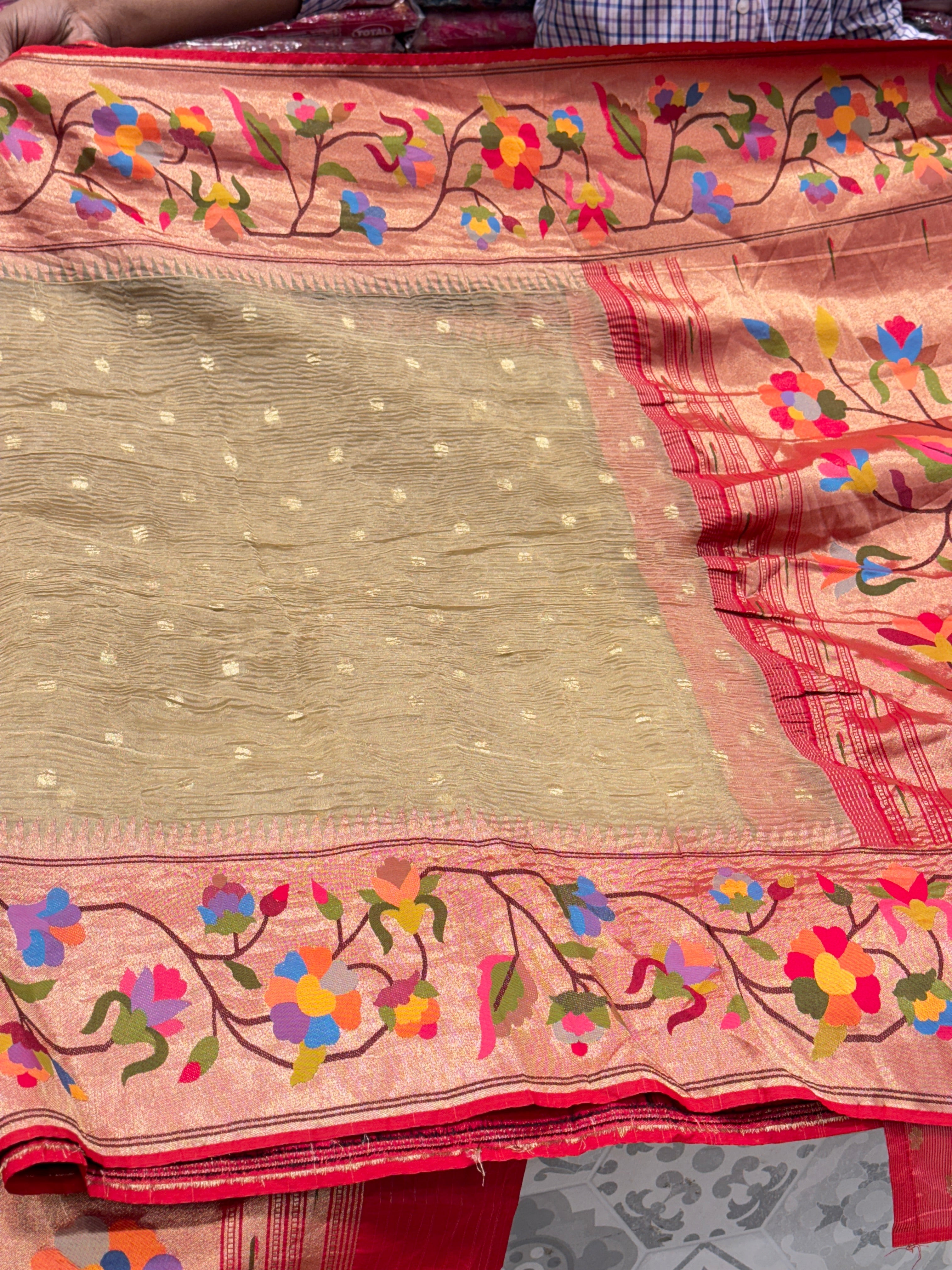 Gold Crushed Tissue Flower Paithani Saree