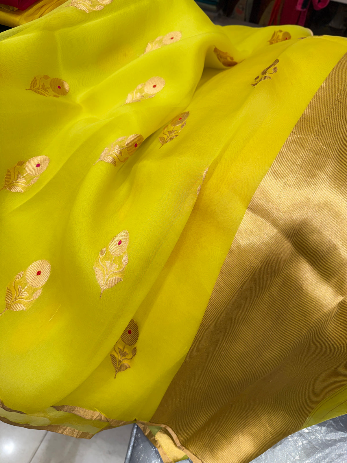Neon Green Borderless Meena Handloom Banarasi Kora Silk Saree