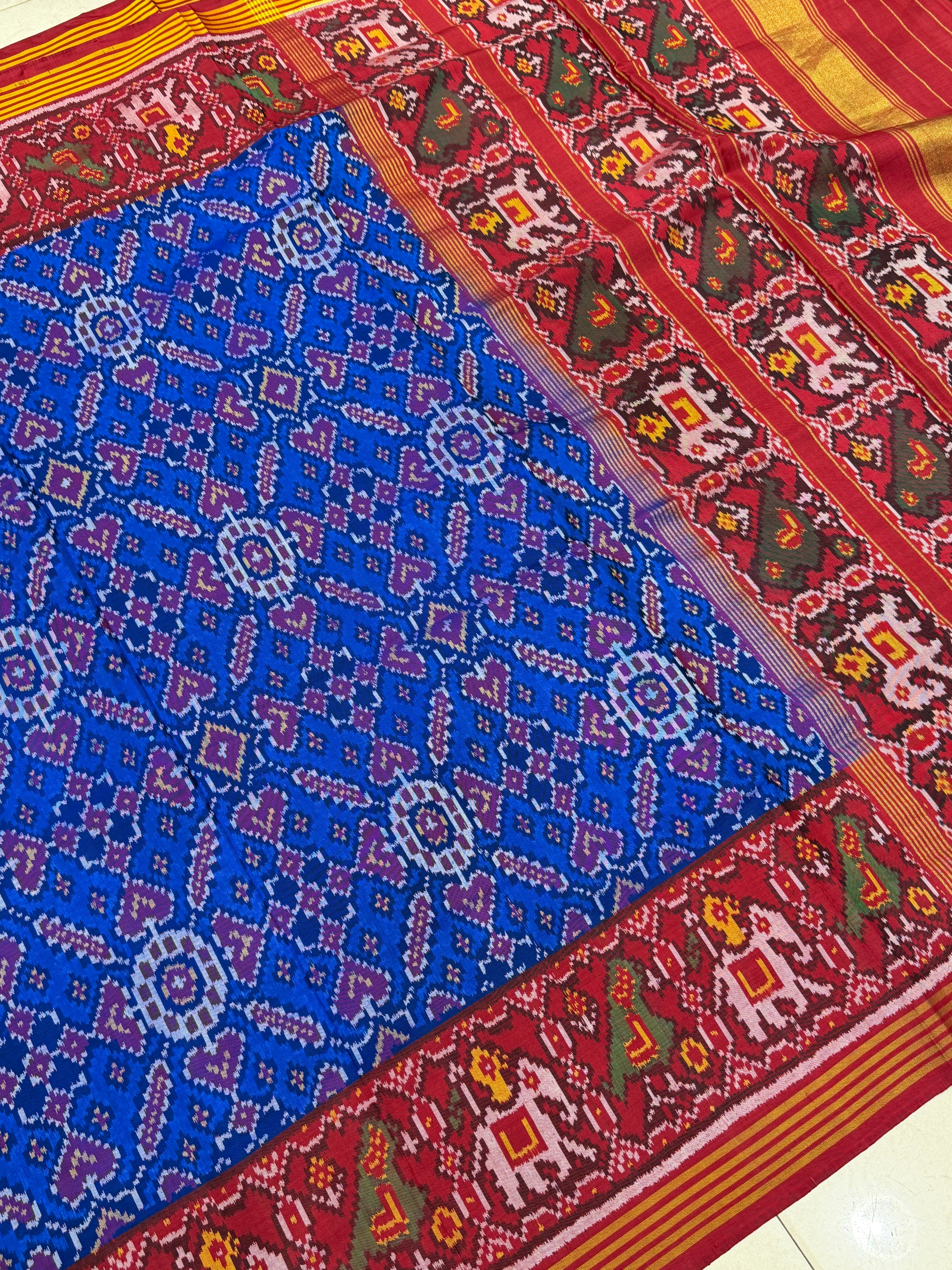 Blue Red Manekchowk Handloom Patan Patola Silk Saree