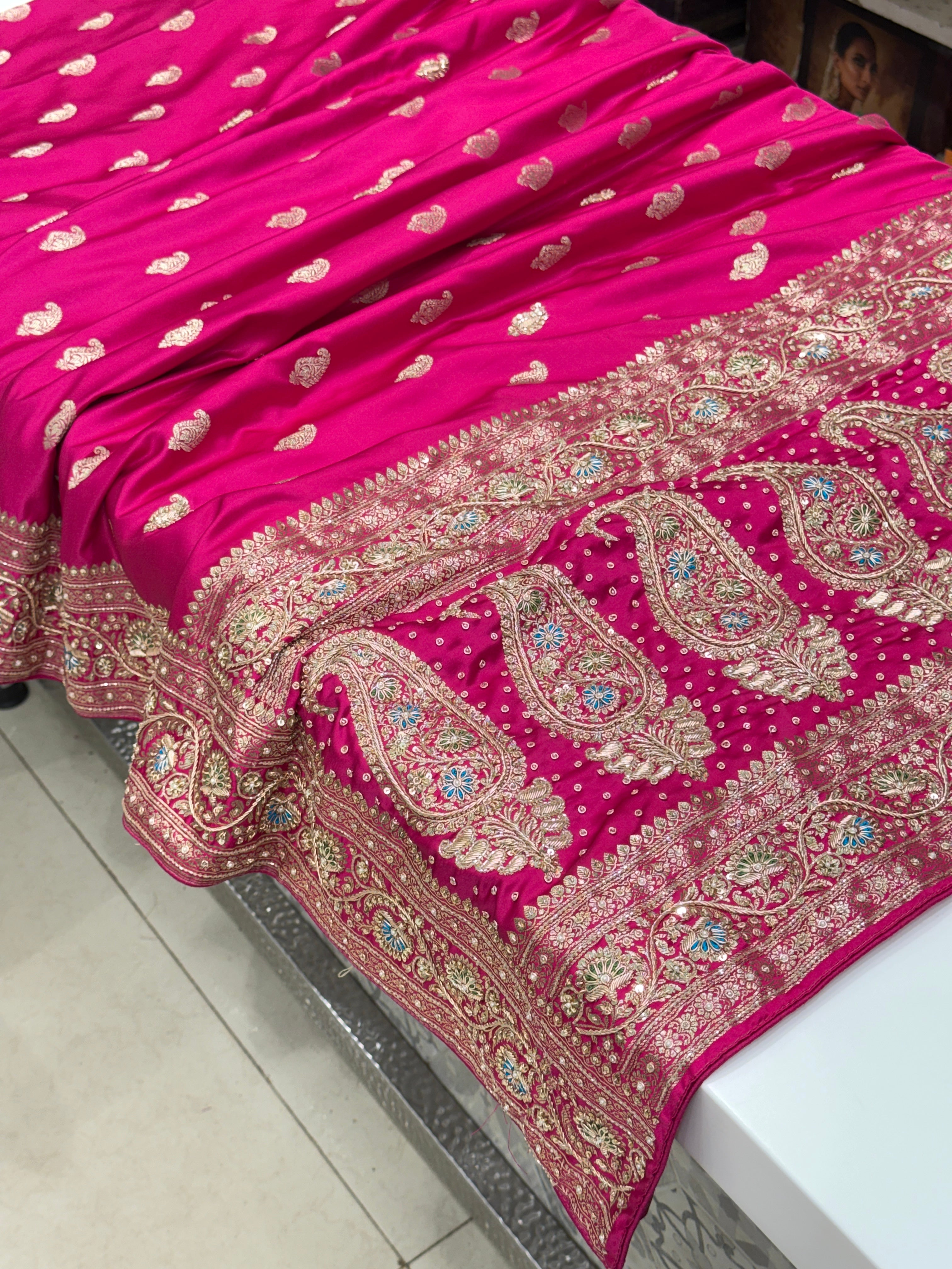 Rani Banarasi Silk Meenakari Border Hand Embroidery Saree