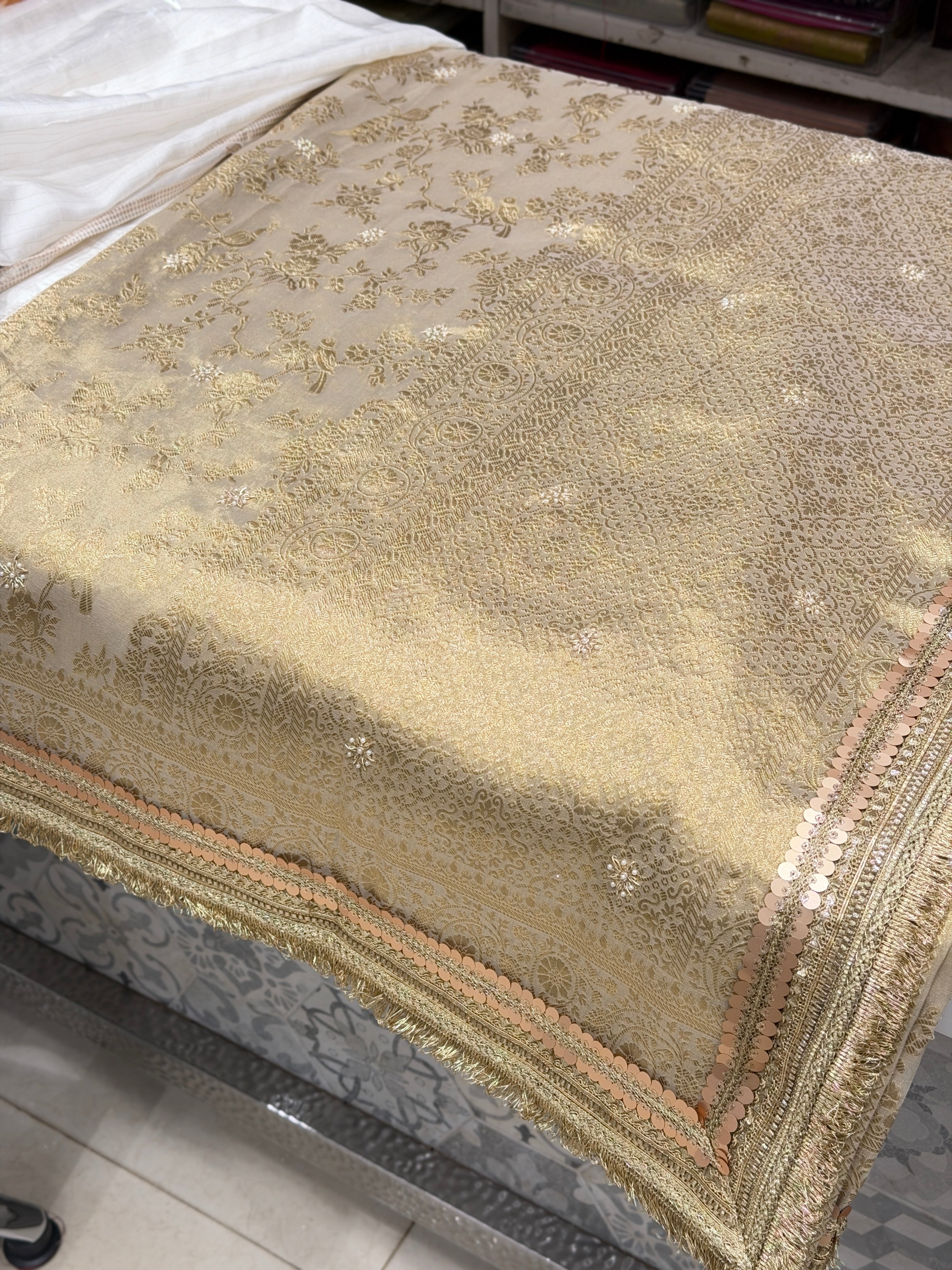 Golden Tissue Woven Jaal Maharani Edit Sitara Buttis