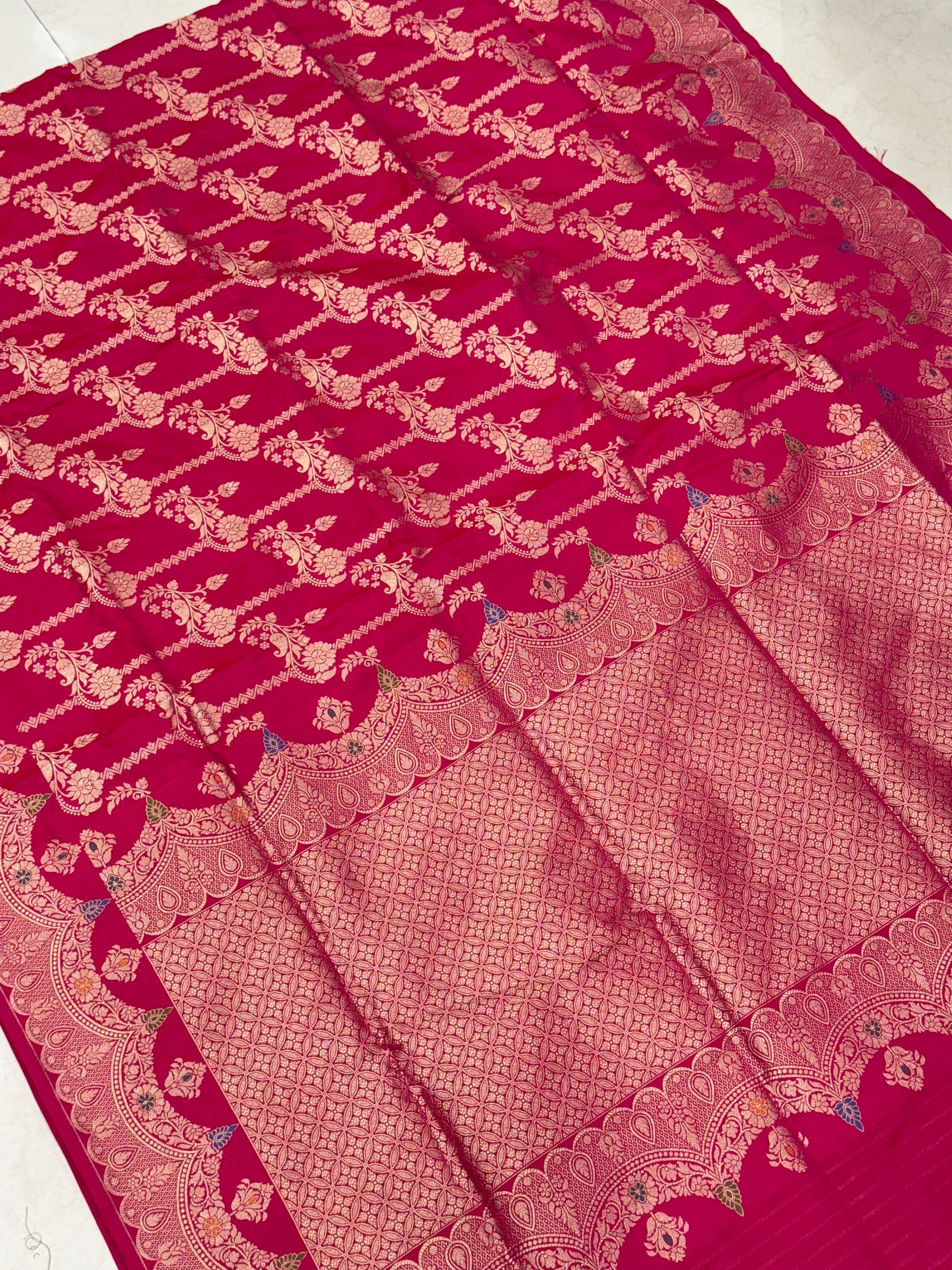 Rani Pink Banarasi Silk Meenakari Scallop Border Weaved Saree