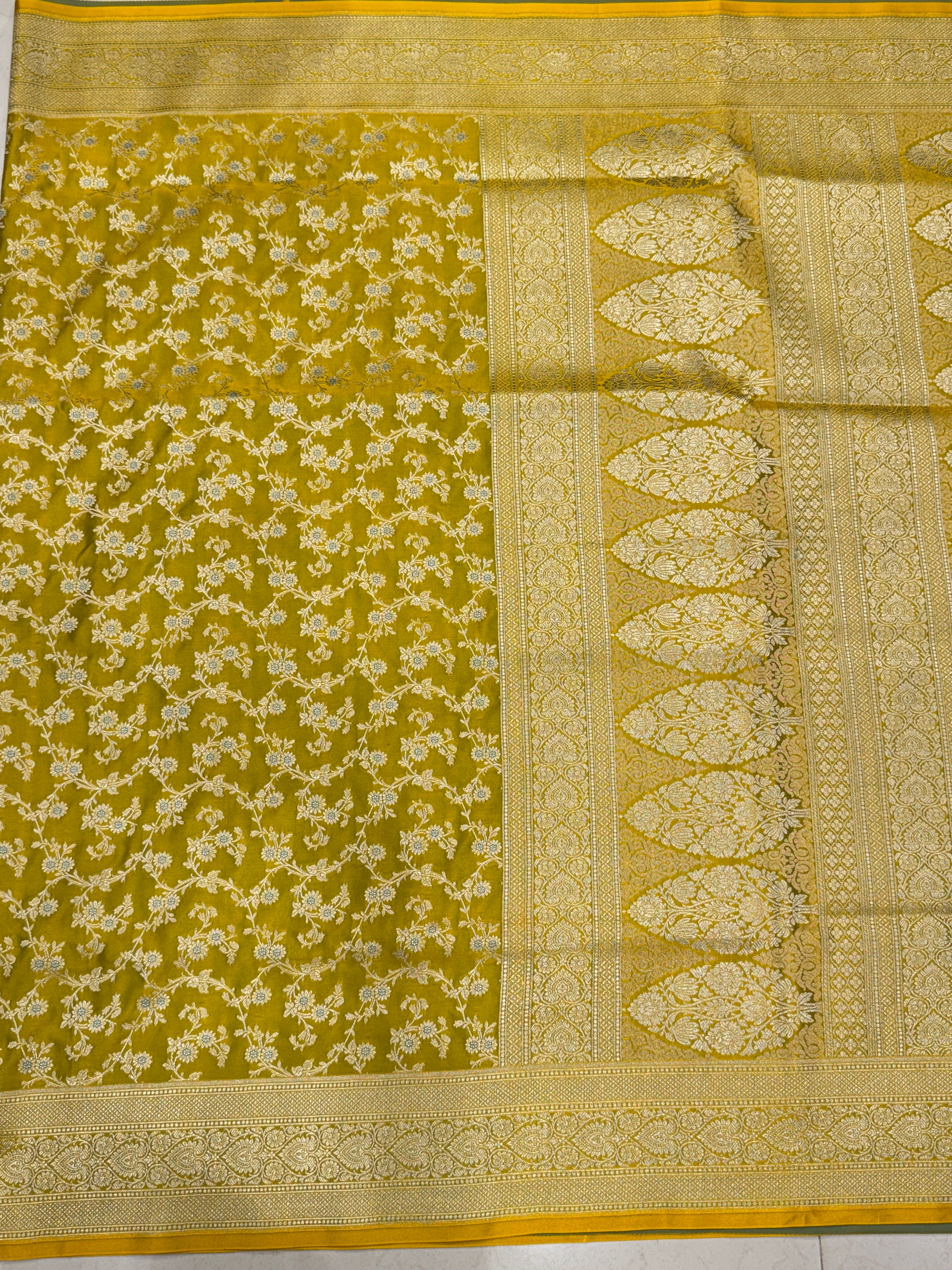 Yellowish Green Banarasi Silk Heart Border Saree
