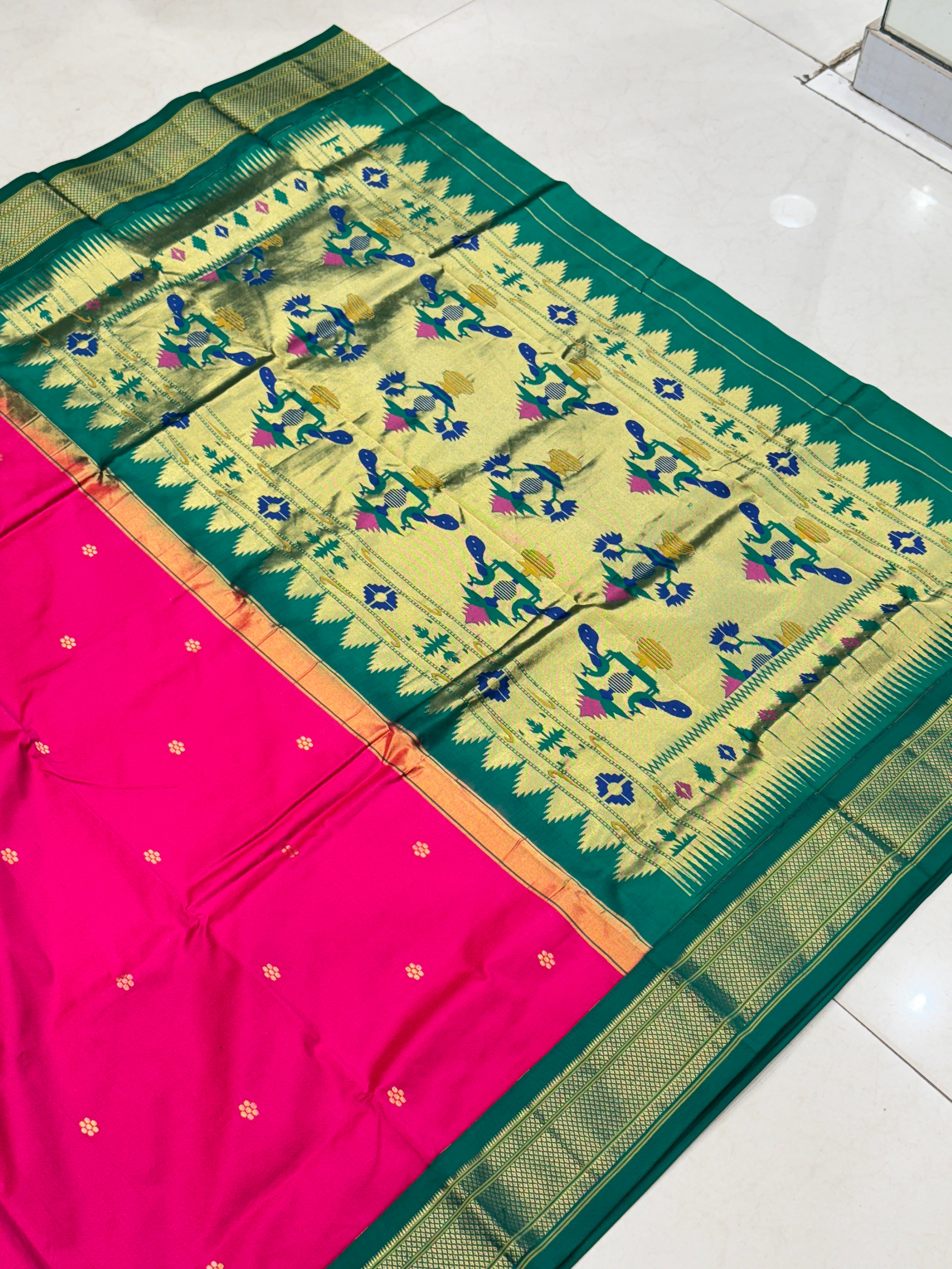 Rani Pink Morbangdi Paithani Saree