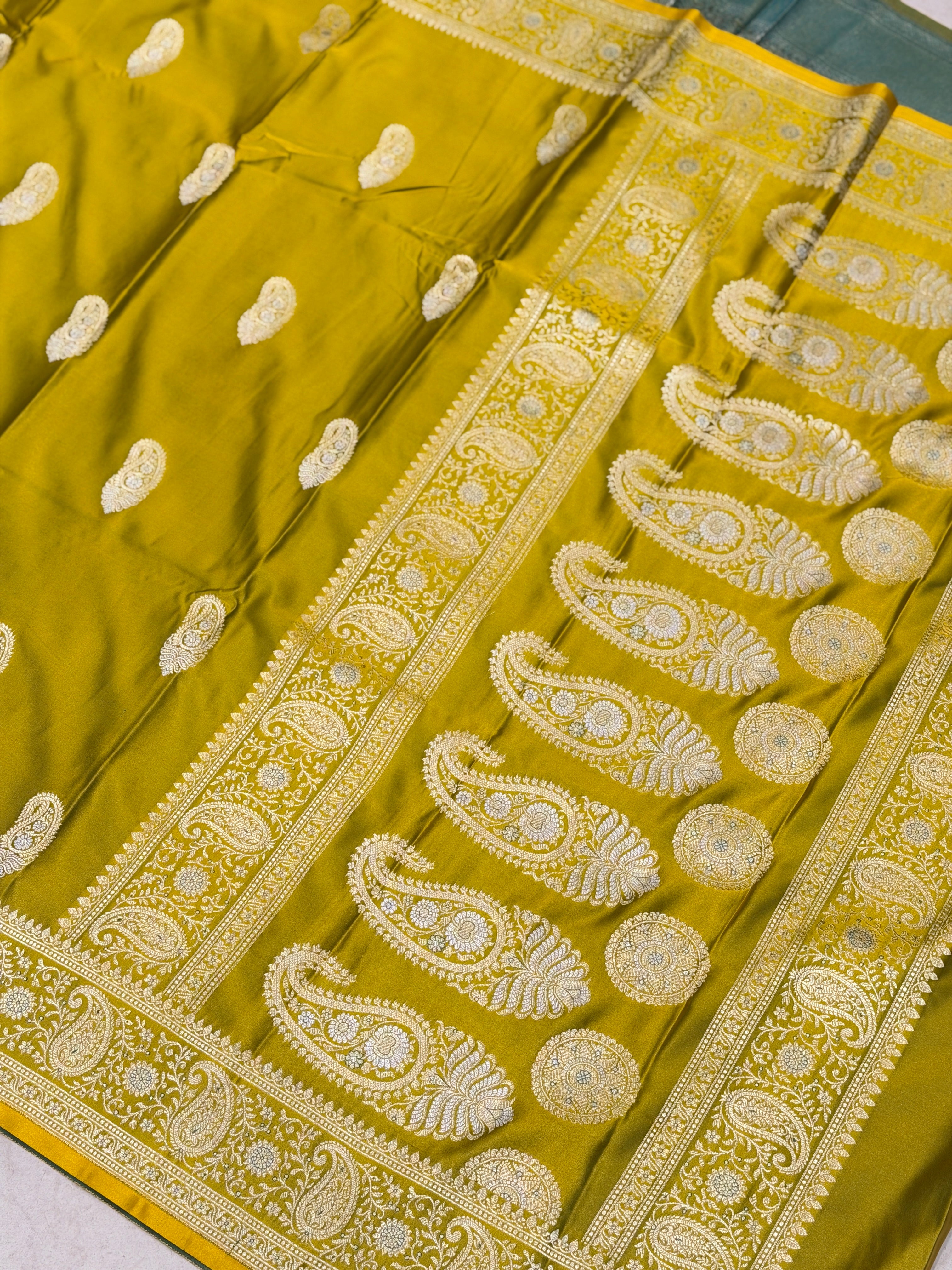 Lime Green Sona Roopa Keri Butta Banarasi Silk Saree