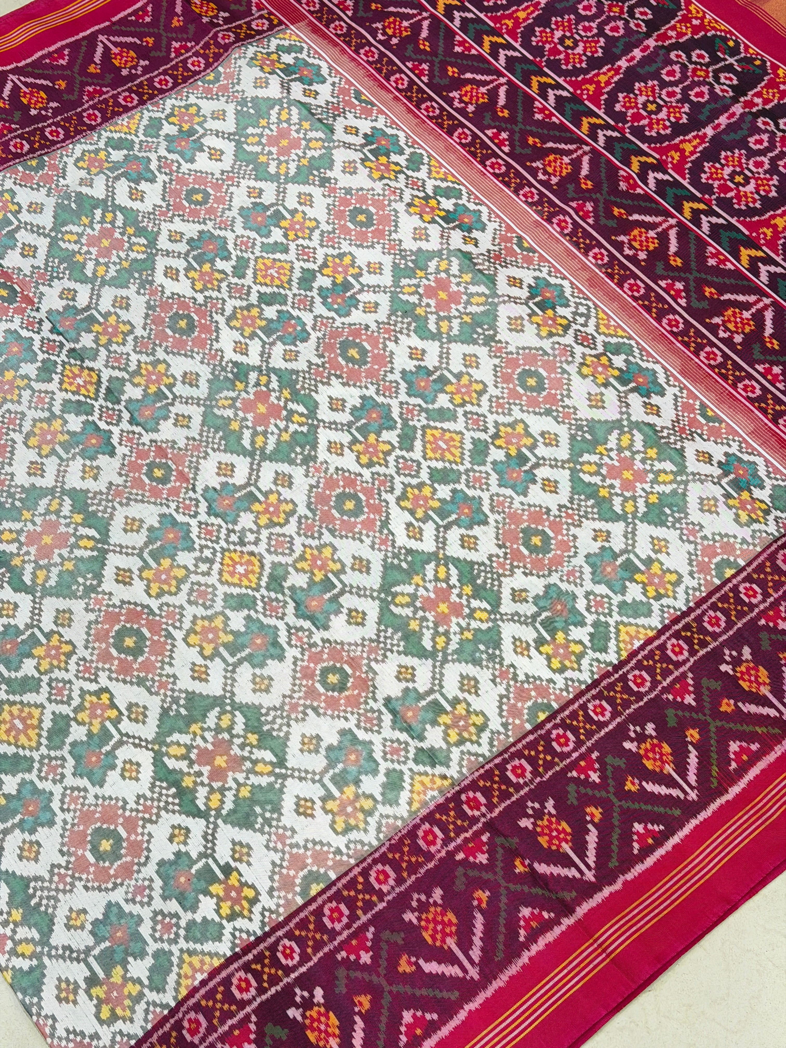 Navratna Moti White Red Handloom Rajot Ikat Patola Silk Saree