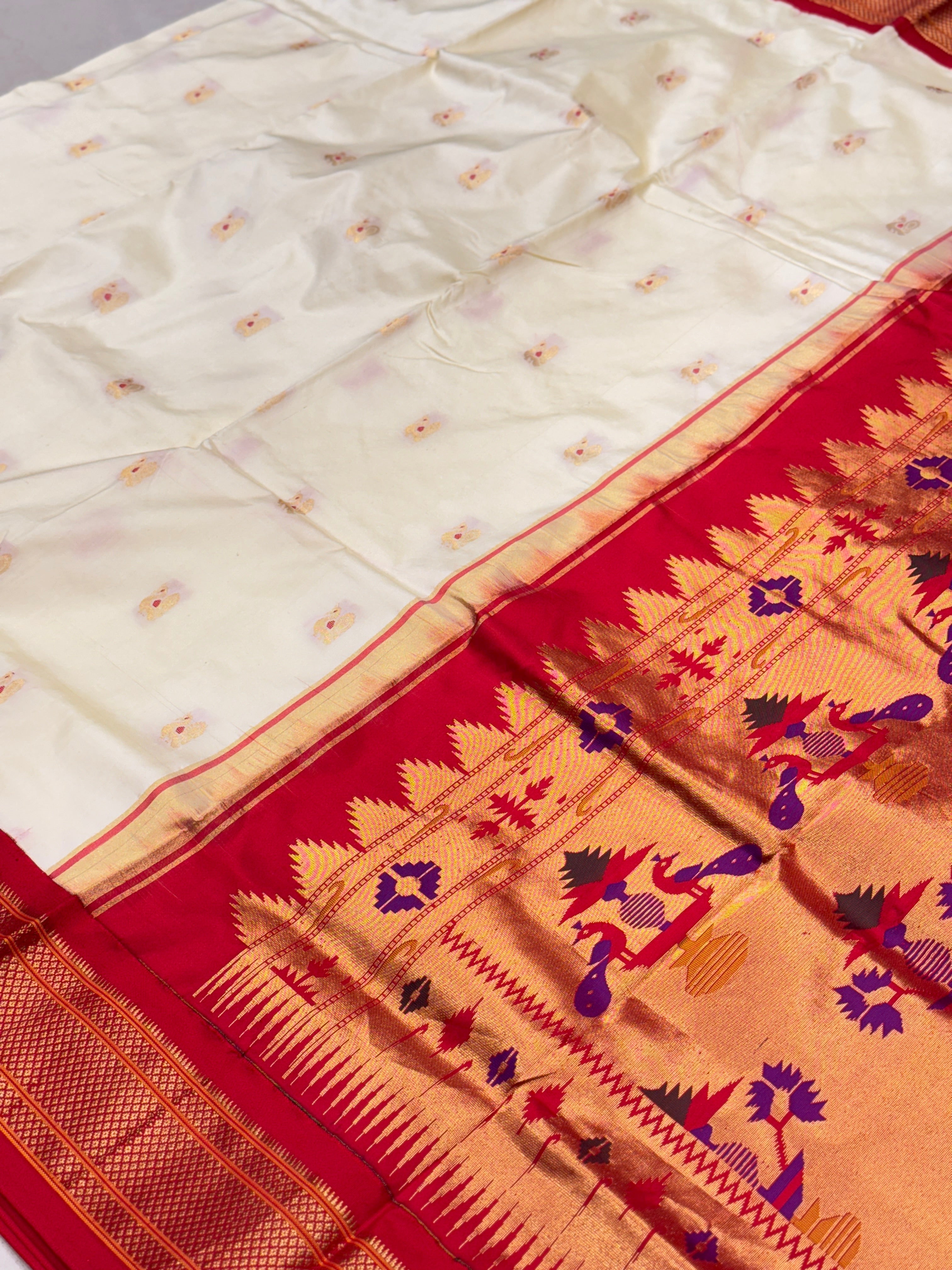 Moti White Red Pure Silk Paithani Saree