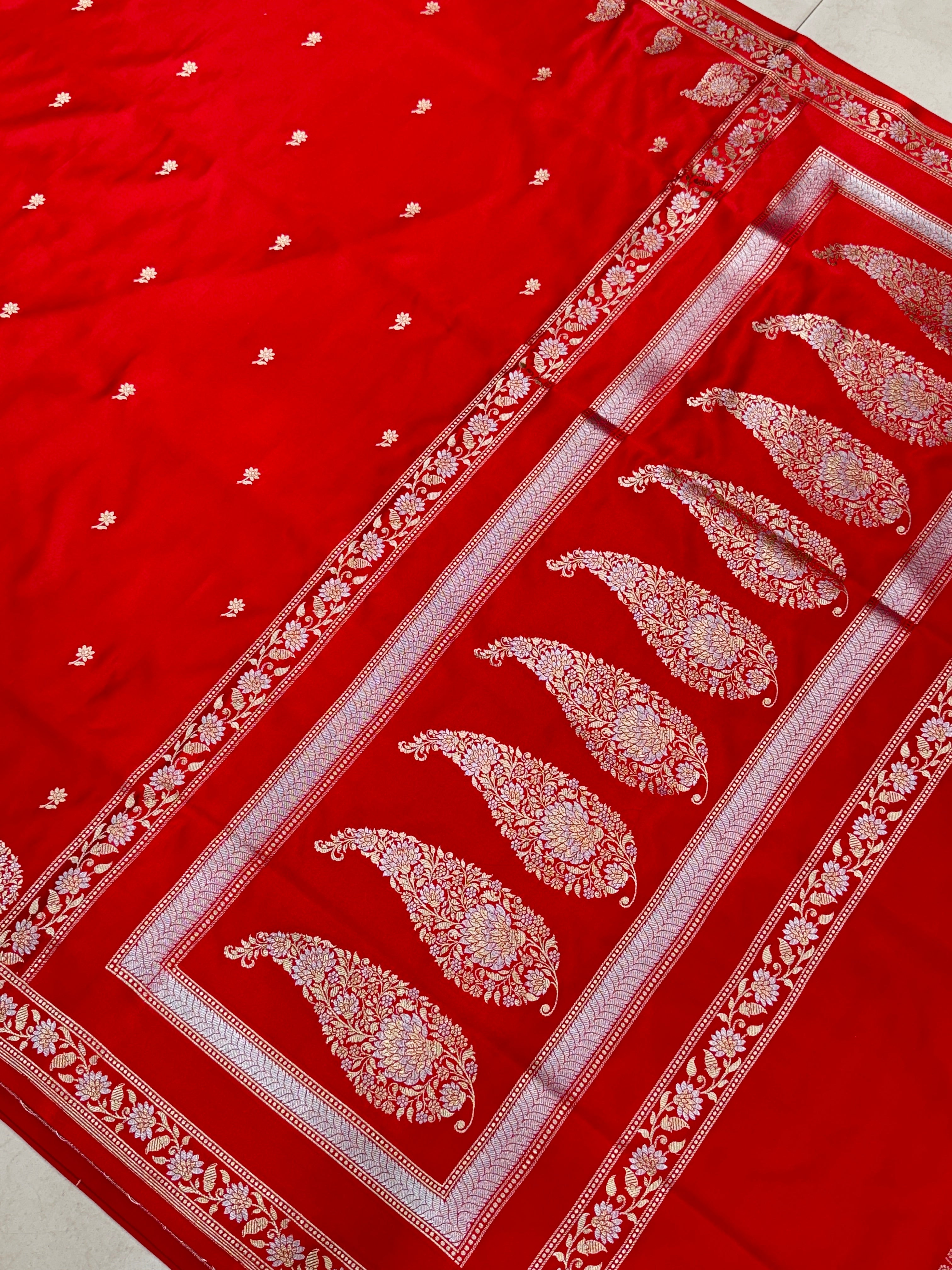 Red Sona Roopa Sunflower Butti Banarasi Silk Saree