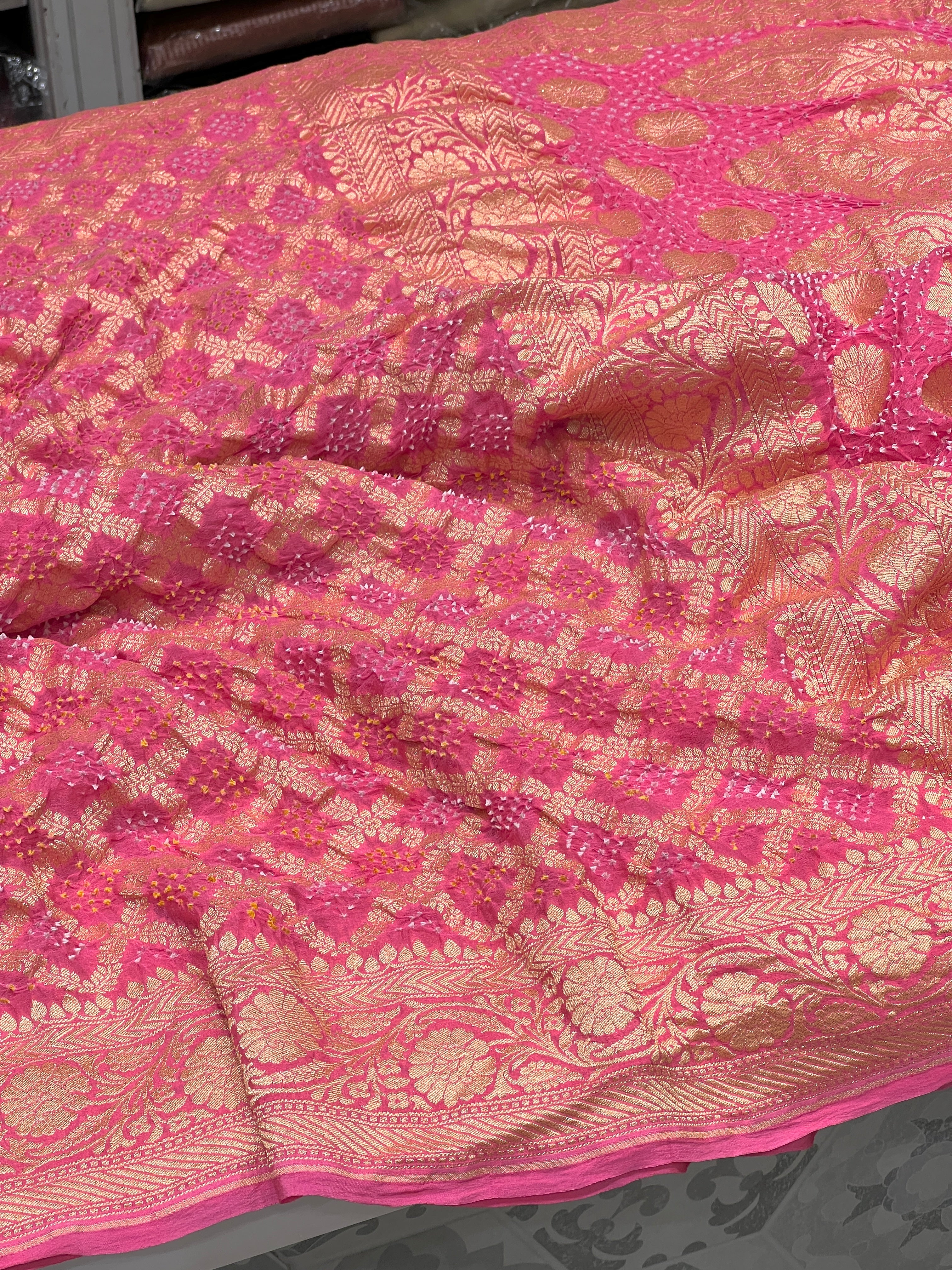 Pink Georgette Handloom Bandhej Bandhini Saree