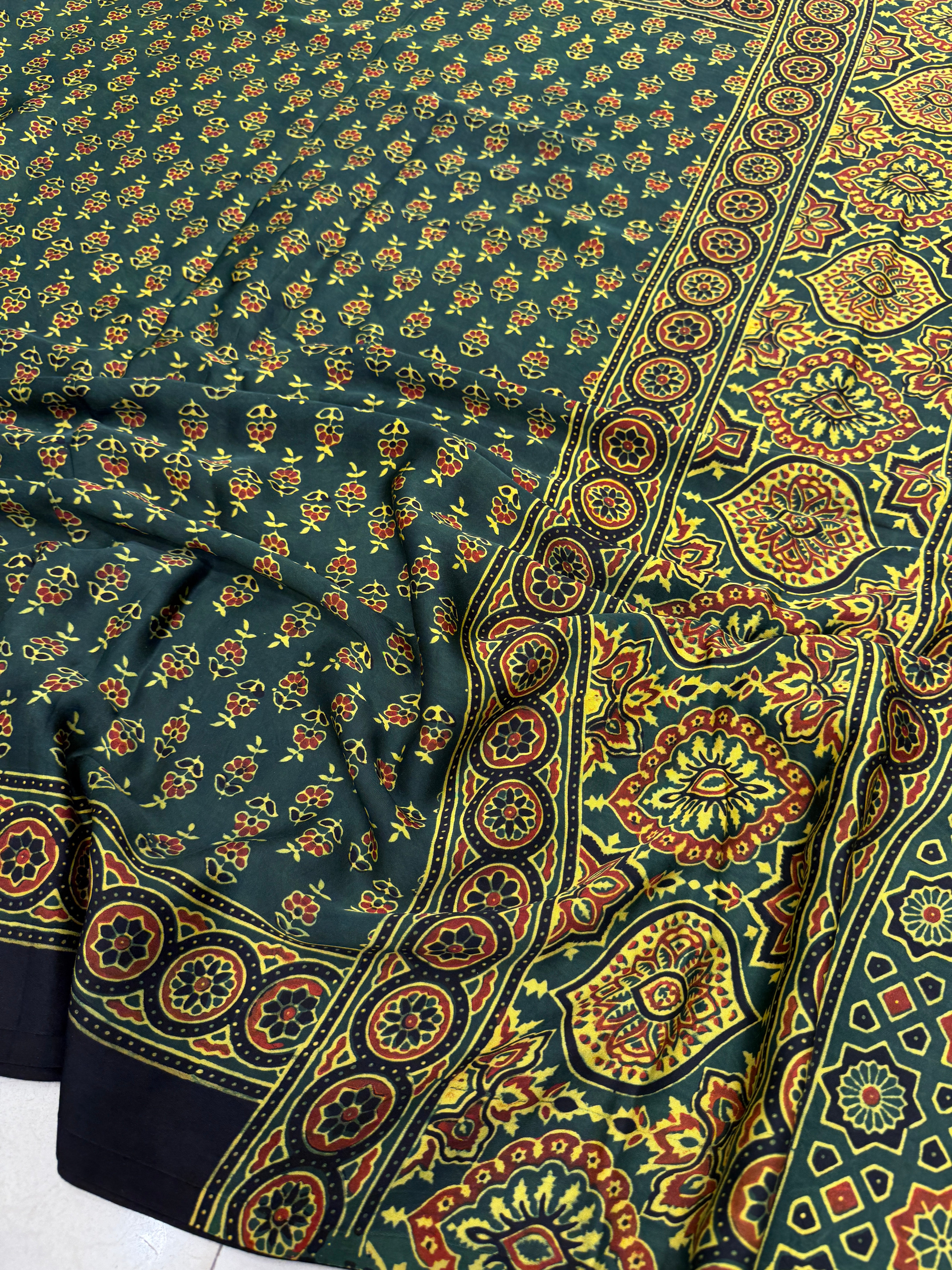 Green Floral Butti Ajrakh Modal Gajji Silk Saree