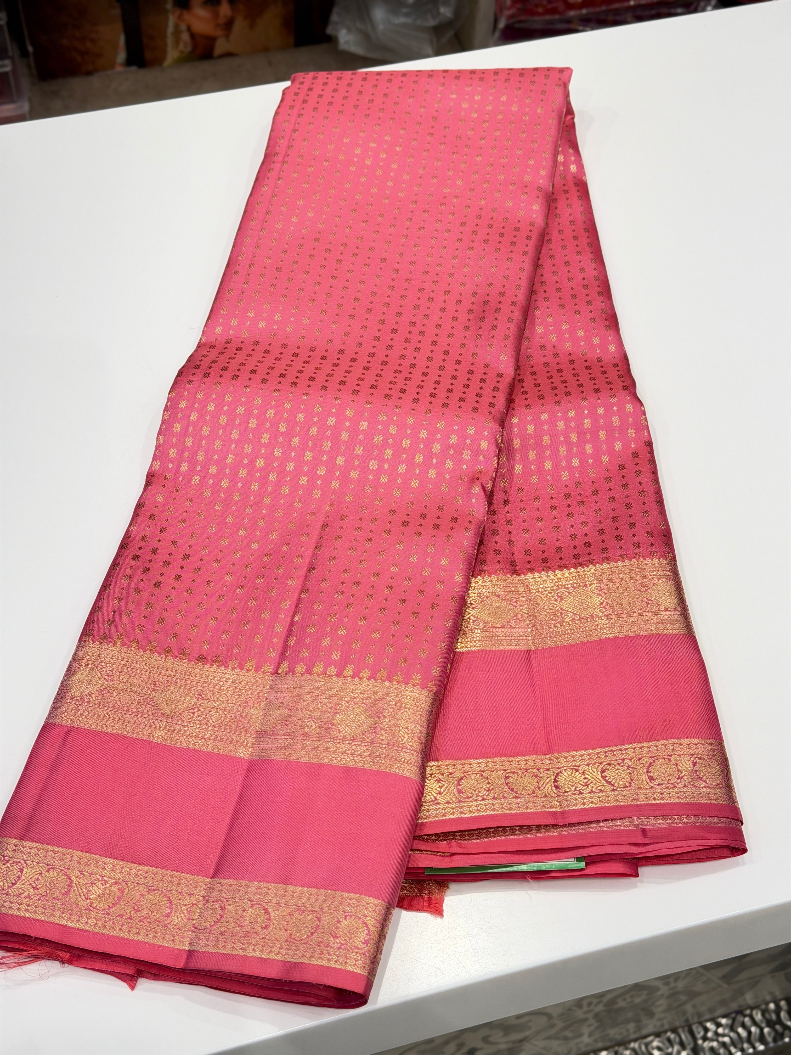 Light Pink Contemporary Weave Handloom Pure Silk Kanjivaram Saree