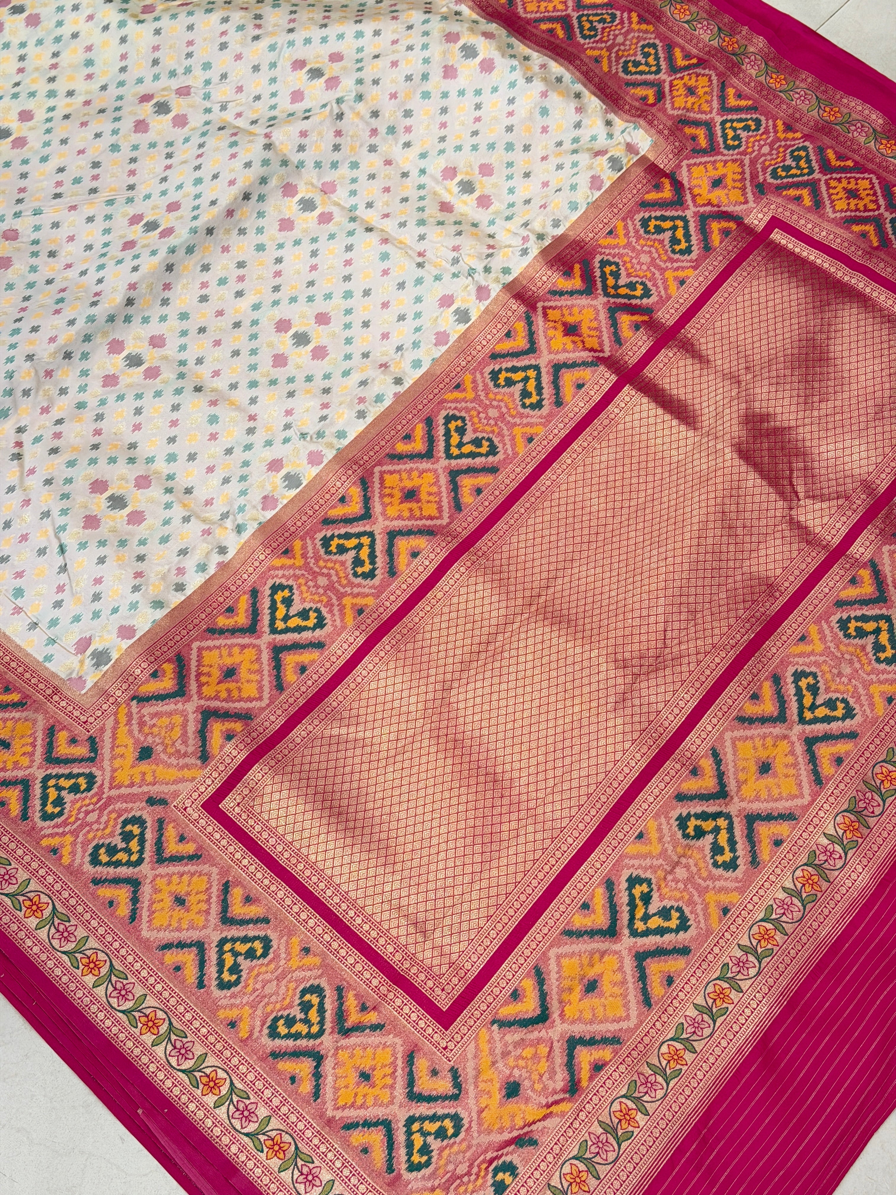 Moti White Rani Ikat Patola Banarasi Weaved Small Jaal Saree