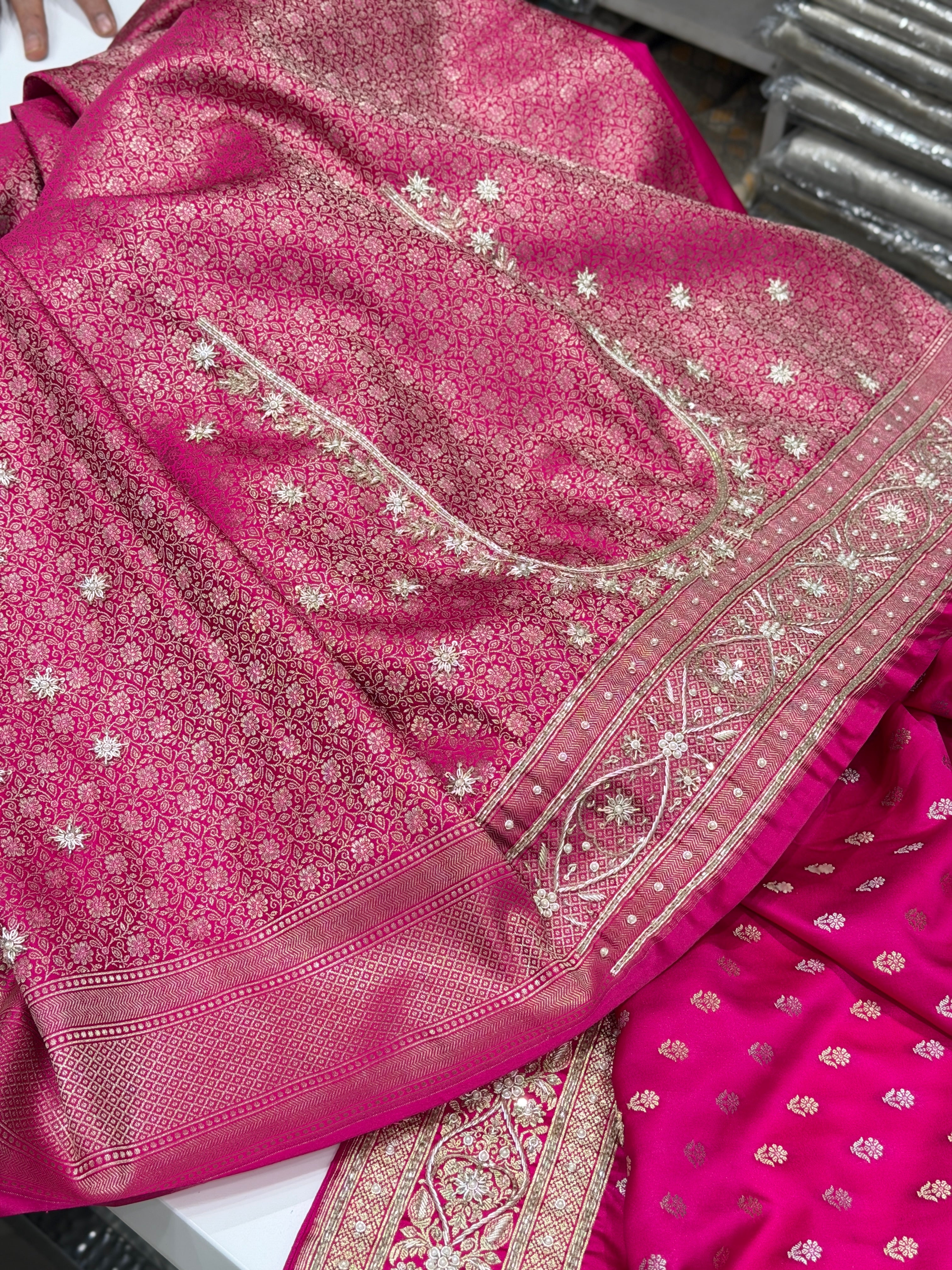 Rani Banarasi Silk Sona Roopa Buttis Zardosi Hand Embroidery Saree