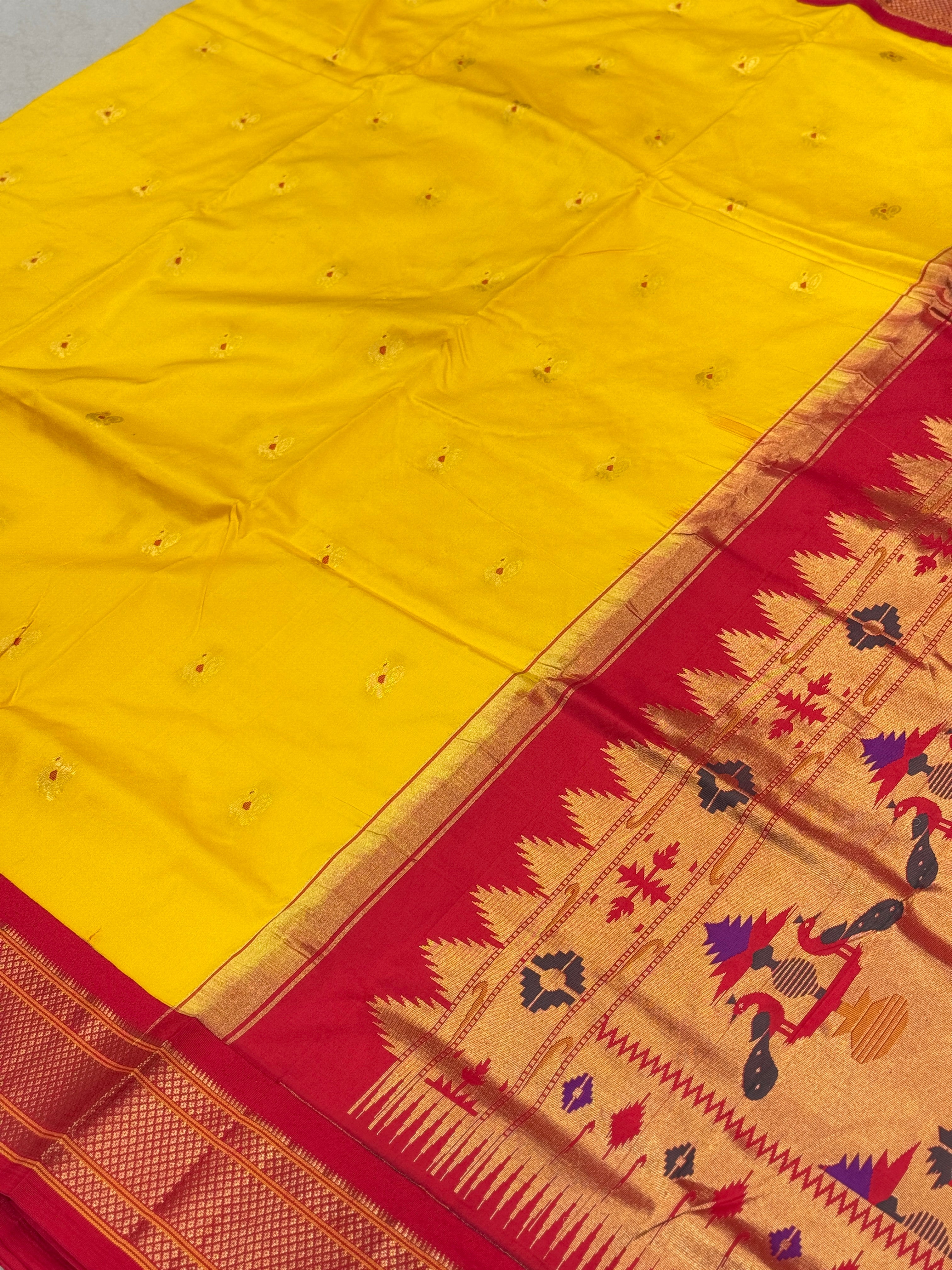 Yellow Red Morbangdi Paithani Saree