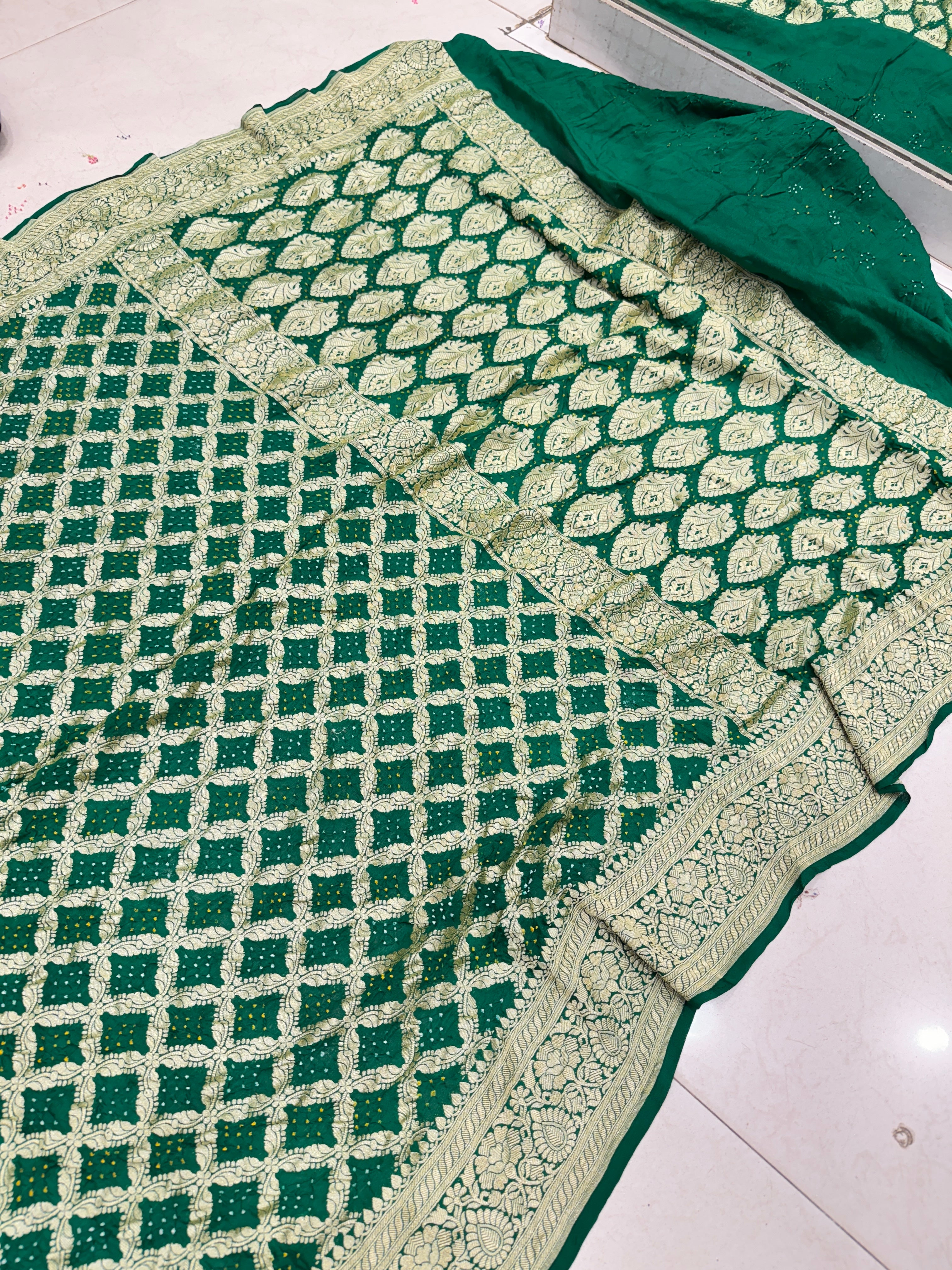 Bottle Green Leaf Border Bandhej Bandhini Saree