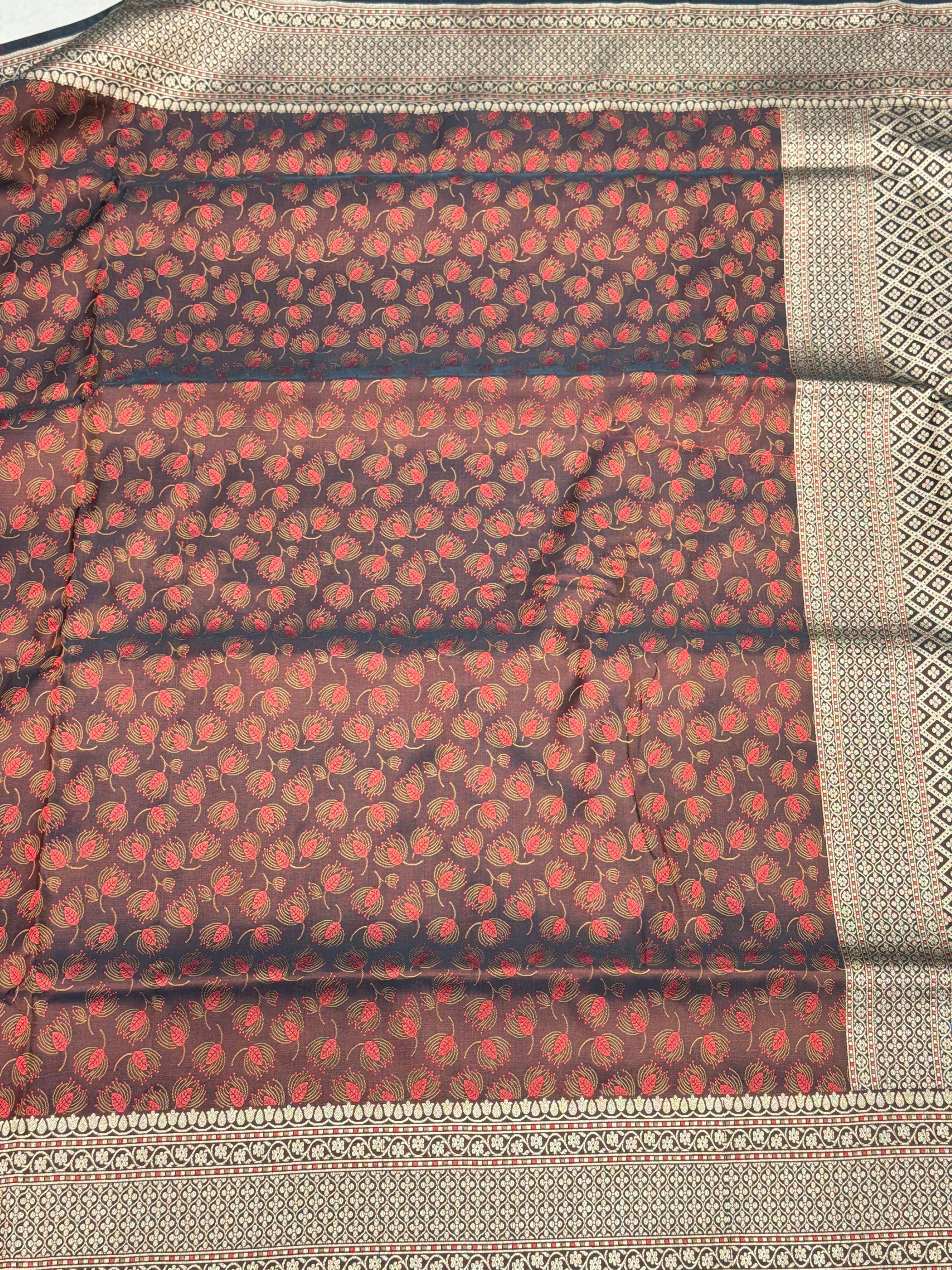 Contemporary Banarasi Mushru Contrast Resham Saree