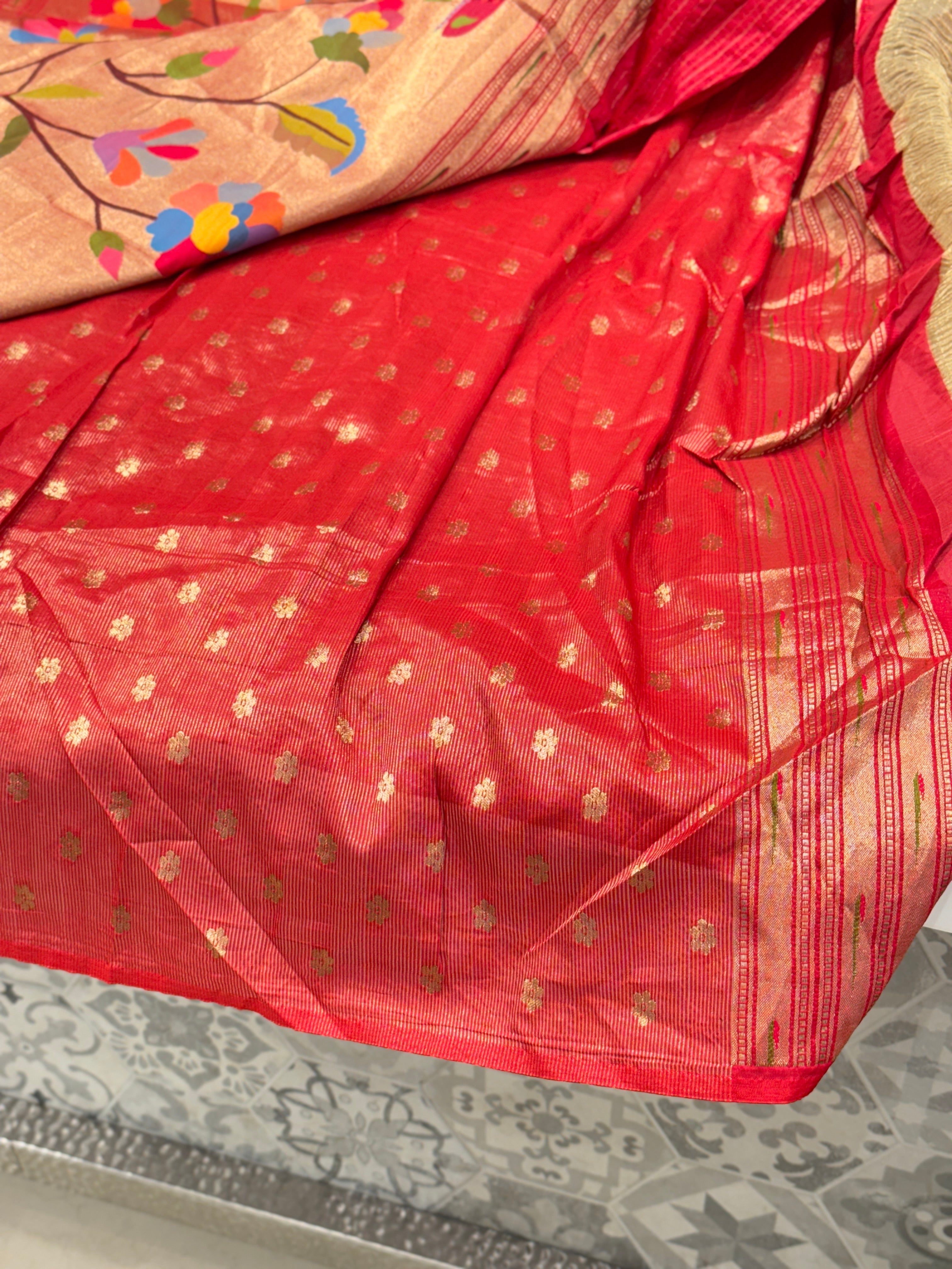 Gold Crushed Tissue Flower Paithani Saree