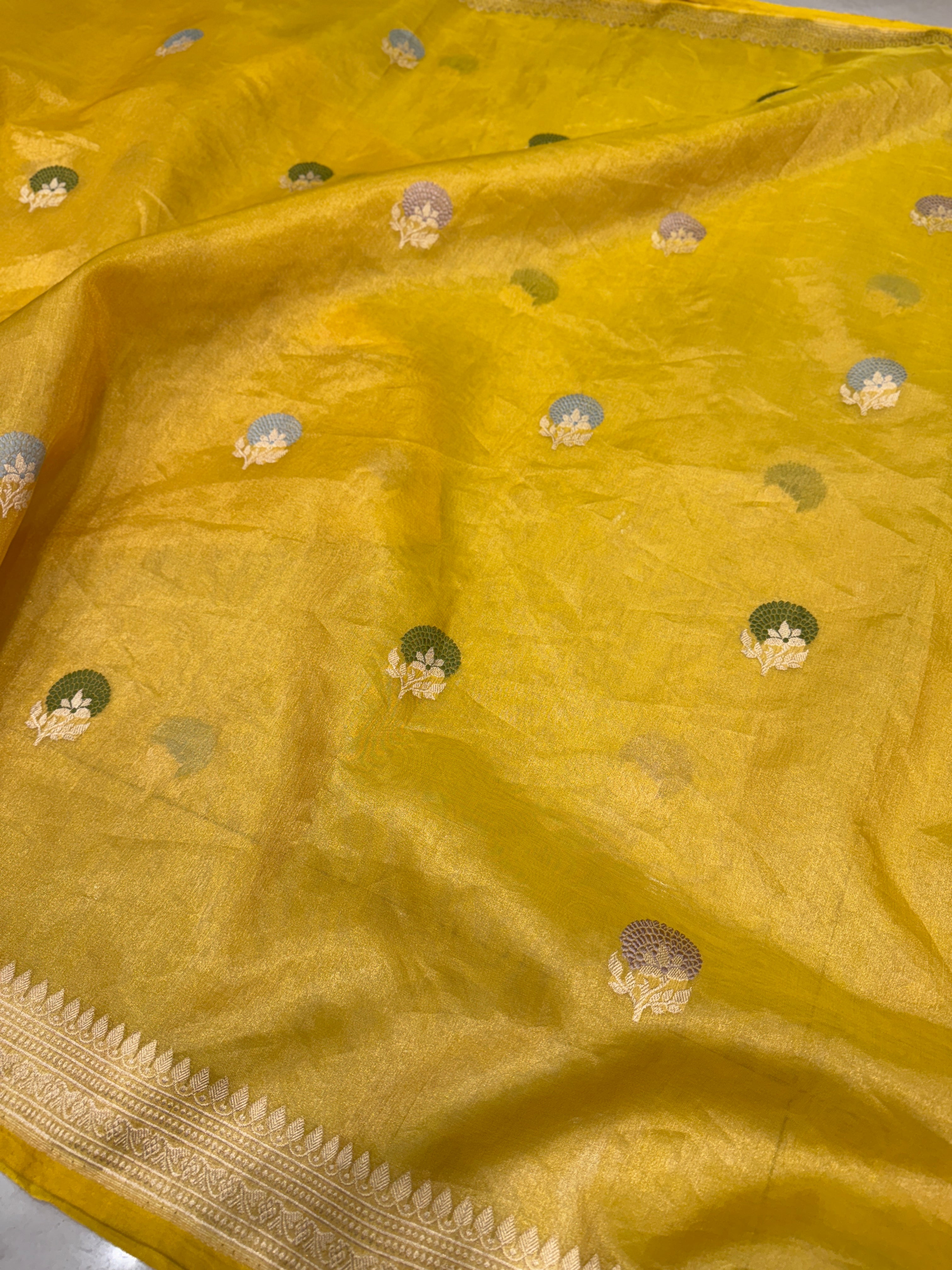 Yellow Handloom Meenakari Banarasi Tissue Kadwa Saree