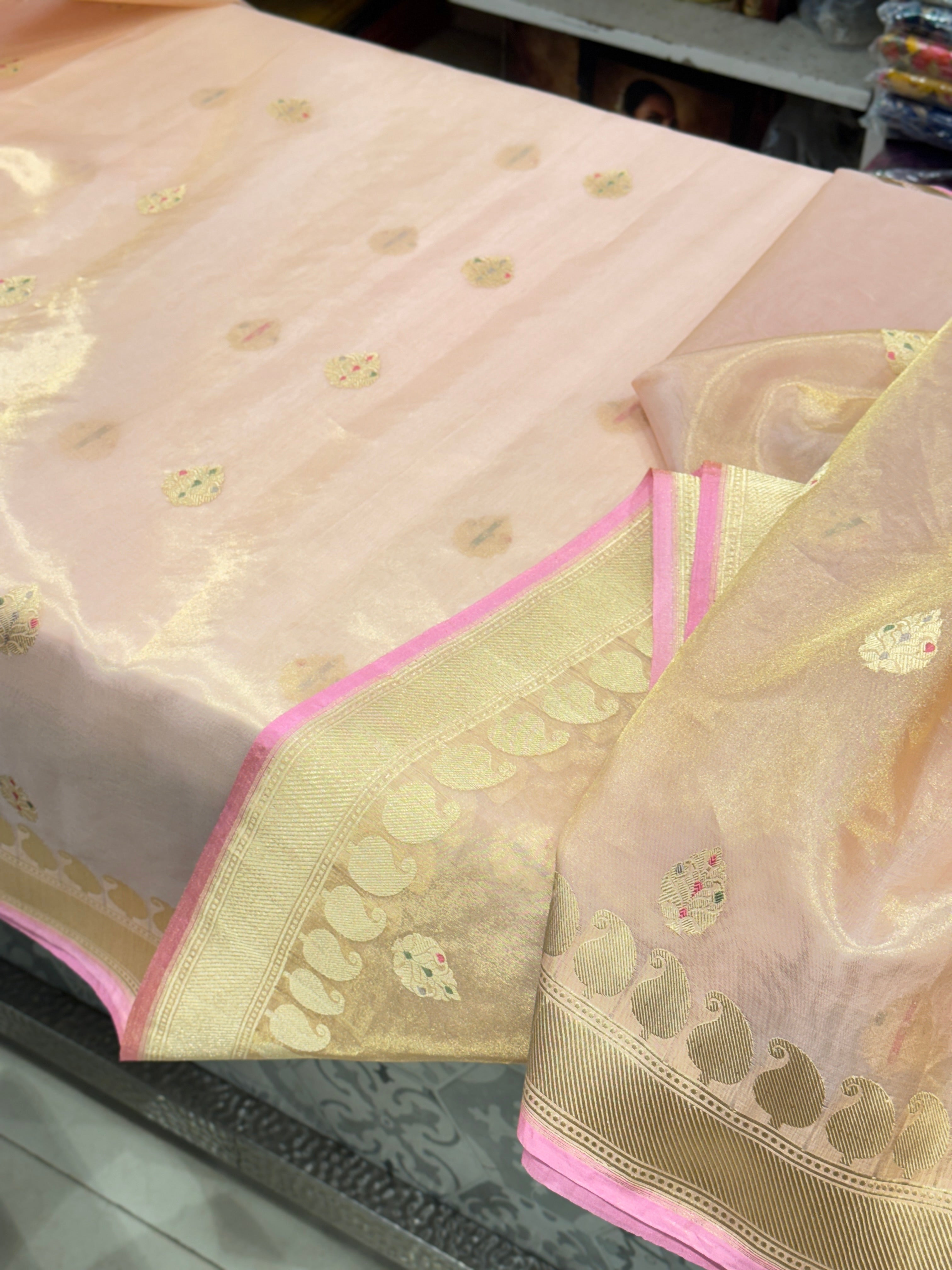 Handloom Banarasi Tissue Kadwa Saree