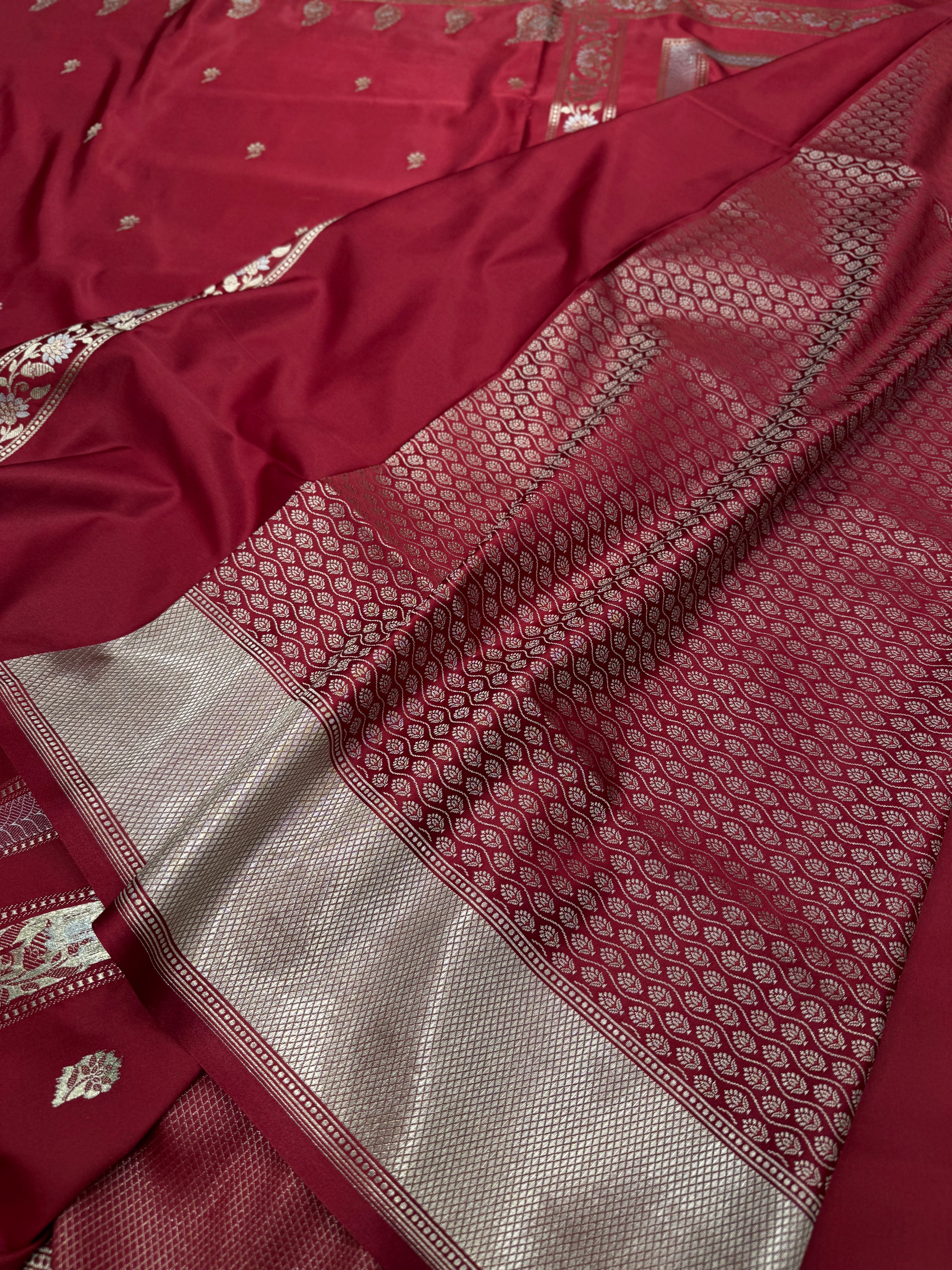 Maroon Sona Roopa Sunflower Butti Banarasi Silk Saree