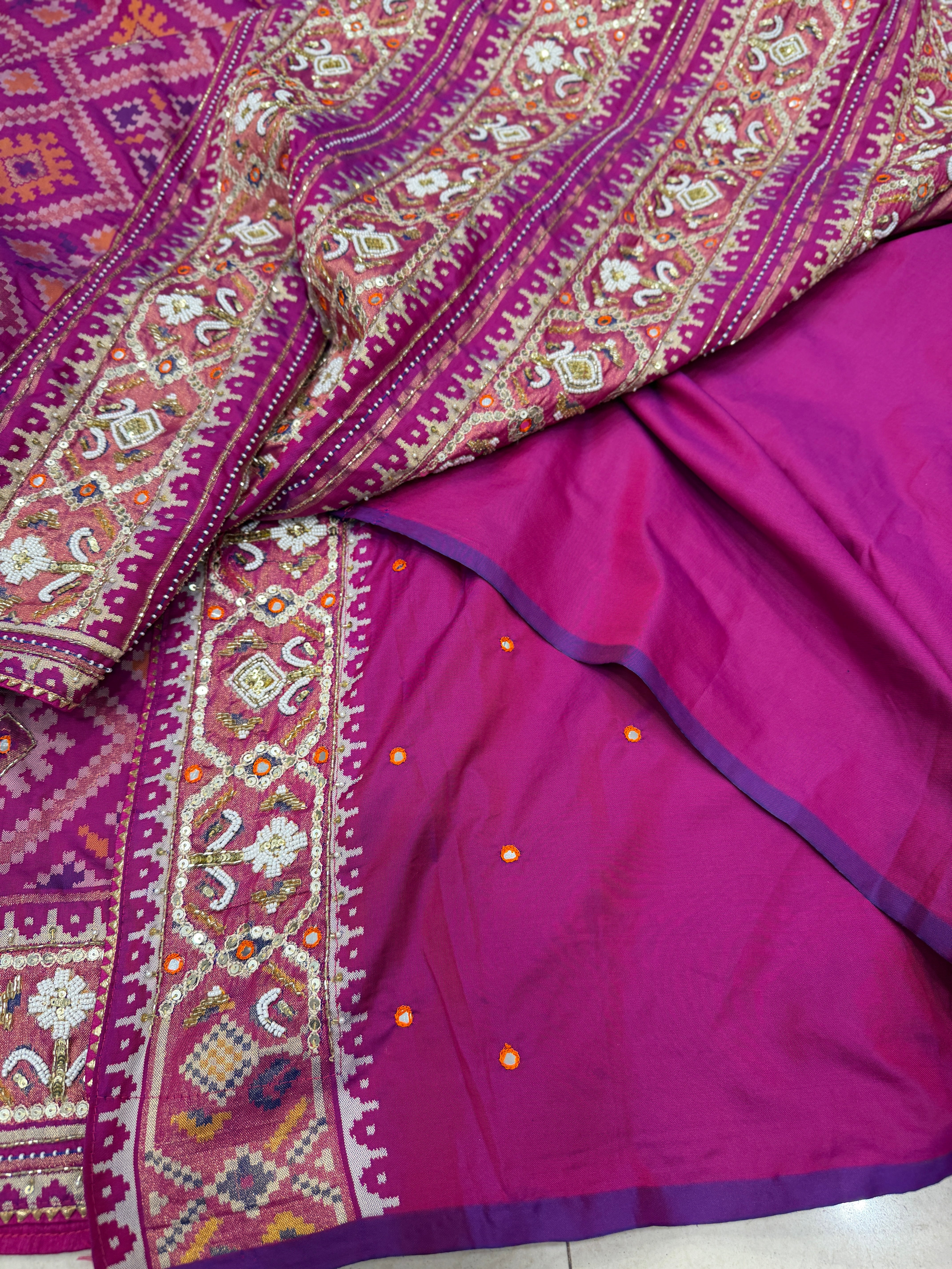 Violet Patola Ratan Chowk Kidiya Moti Hand Embroidery Saree