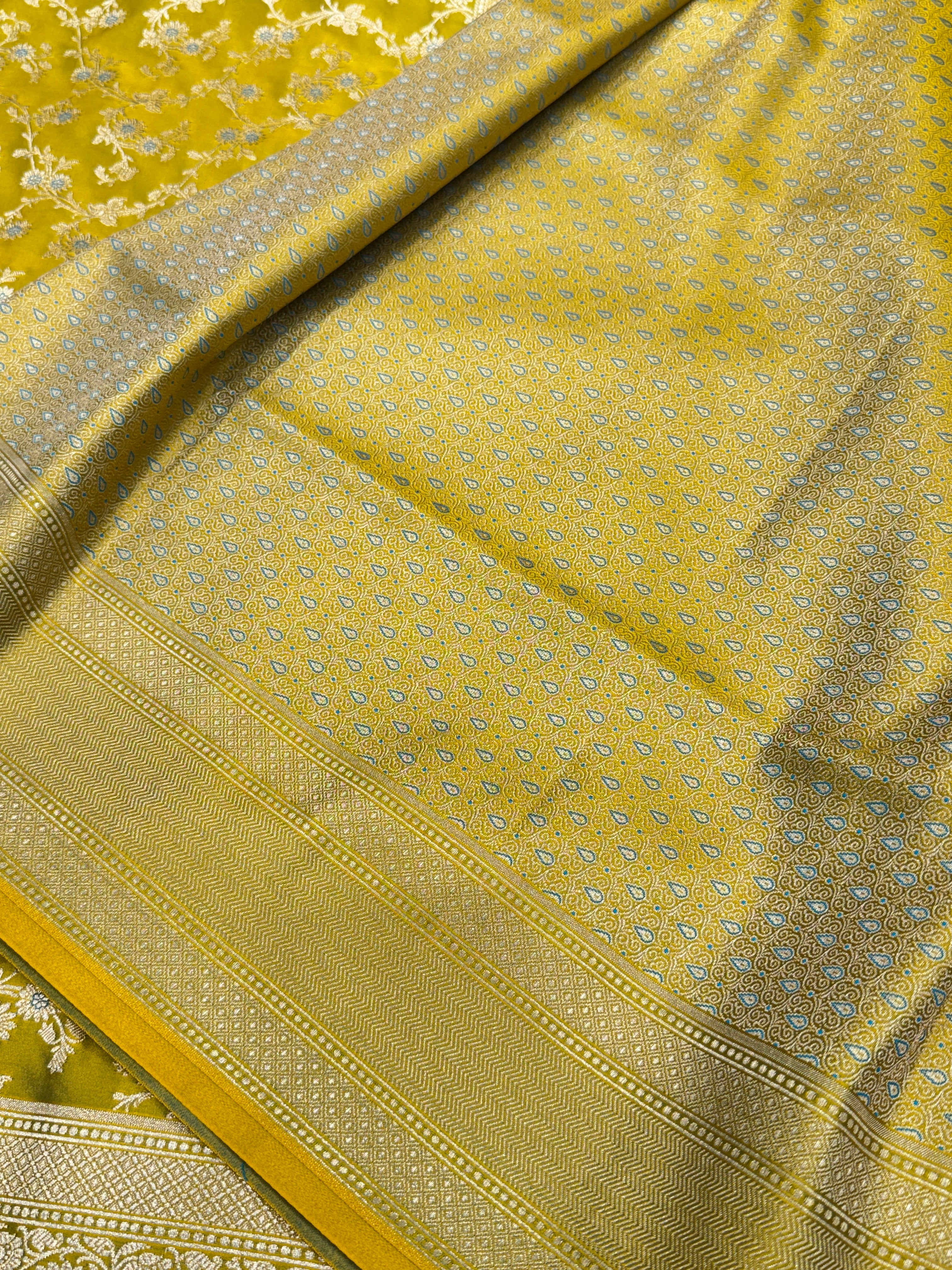 Yellowish Green Banarasi Silk Heart Border Saree