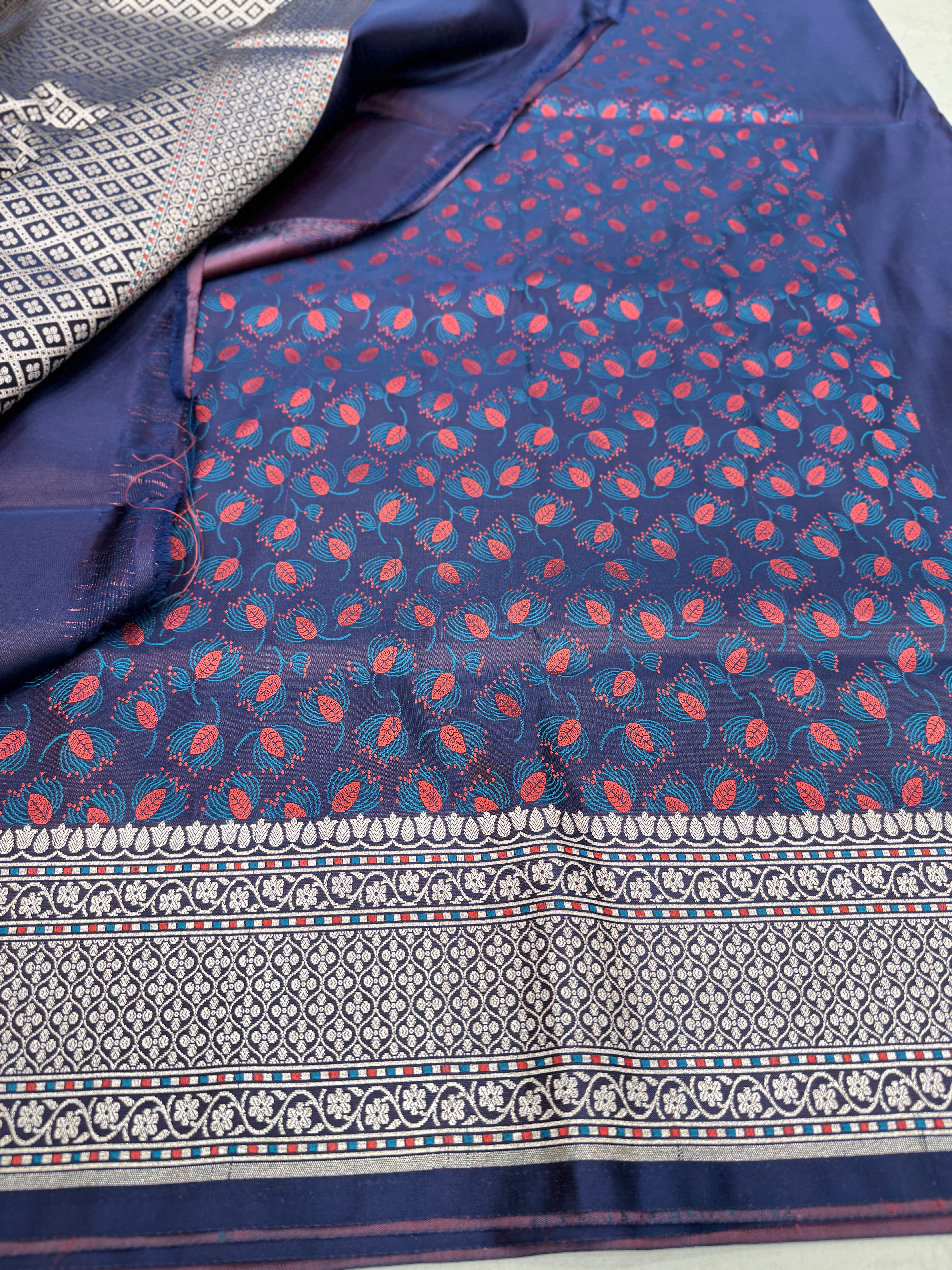 Blue Contemporary Banarasi Mushru Contrast Resham Saree