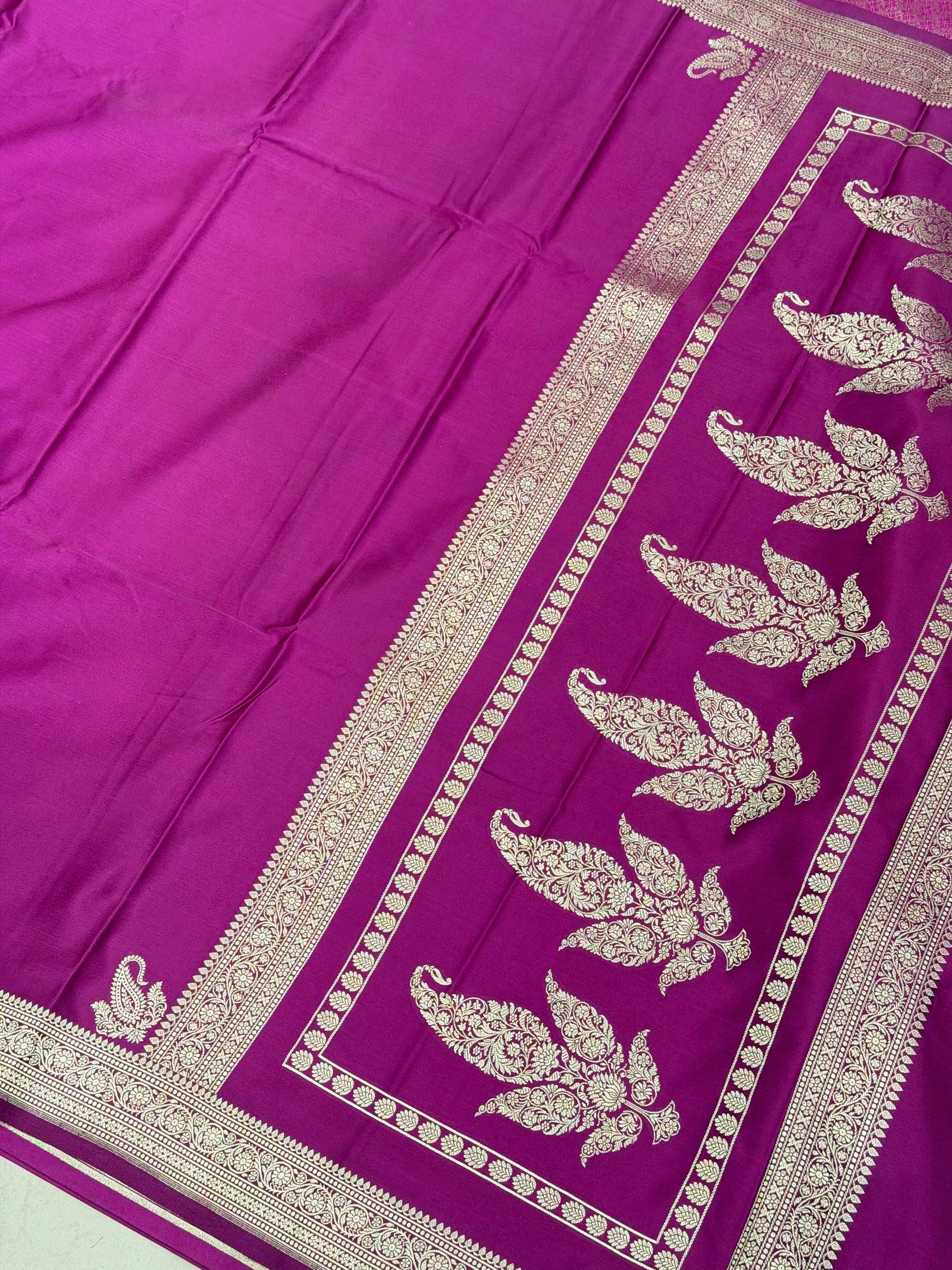 Wine Banarasi Raw Mango Style Banarasi Plain Silk Saree