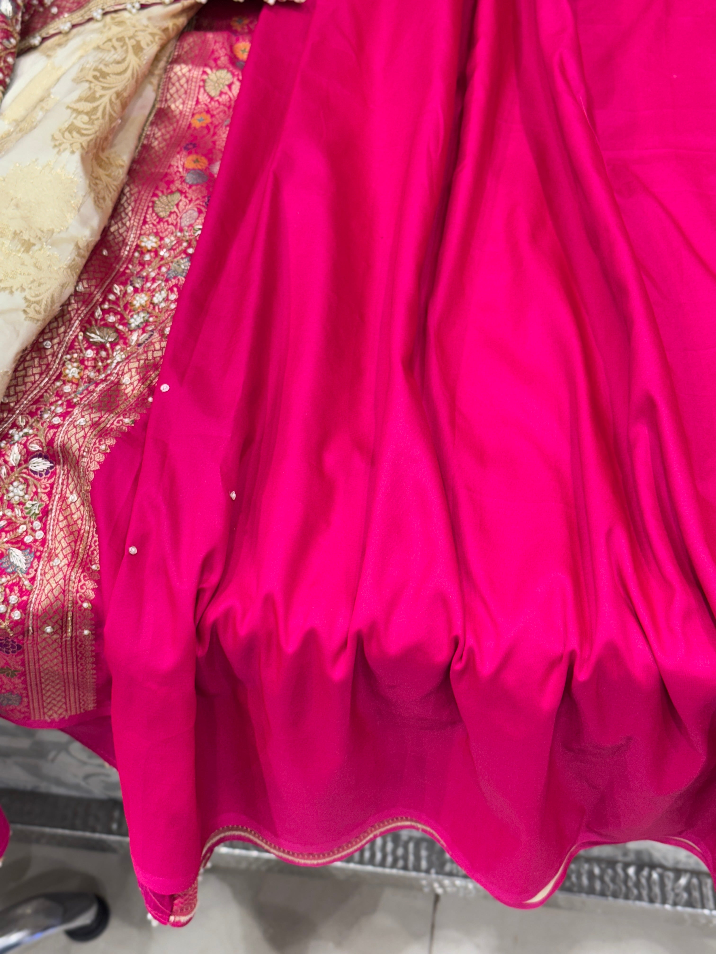Beige Rani Banarasi Border Hand Embroidery Saree