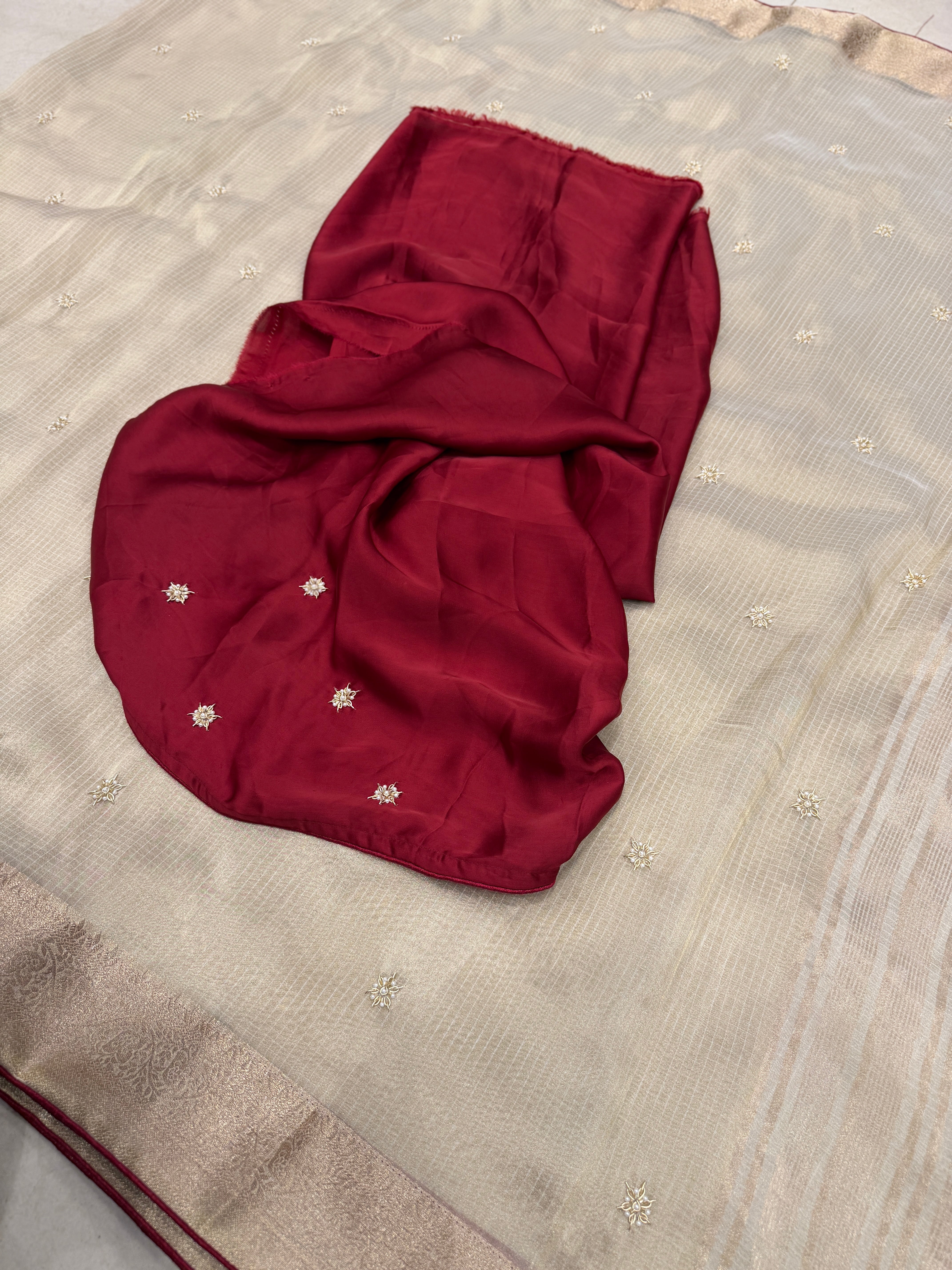 Soft Tissue Sitara Buttis Contrast Blouse Saree