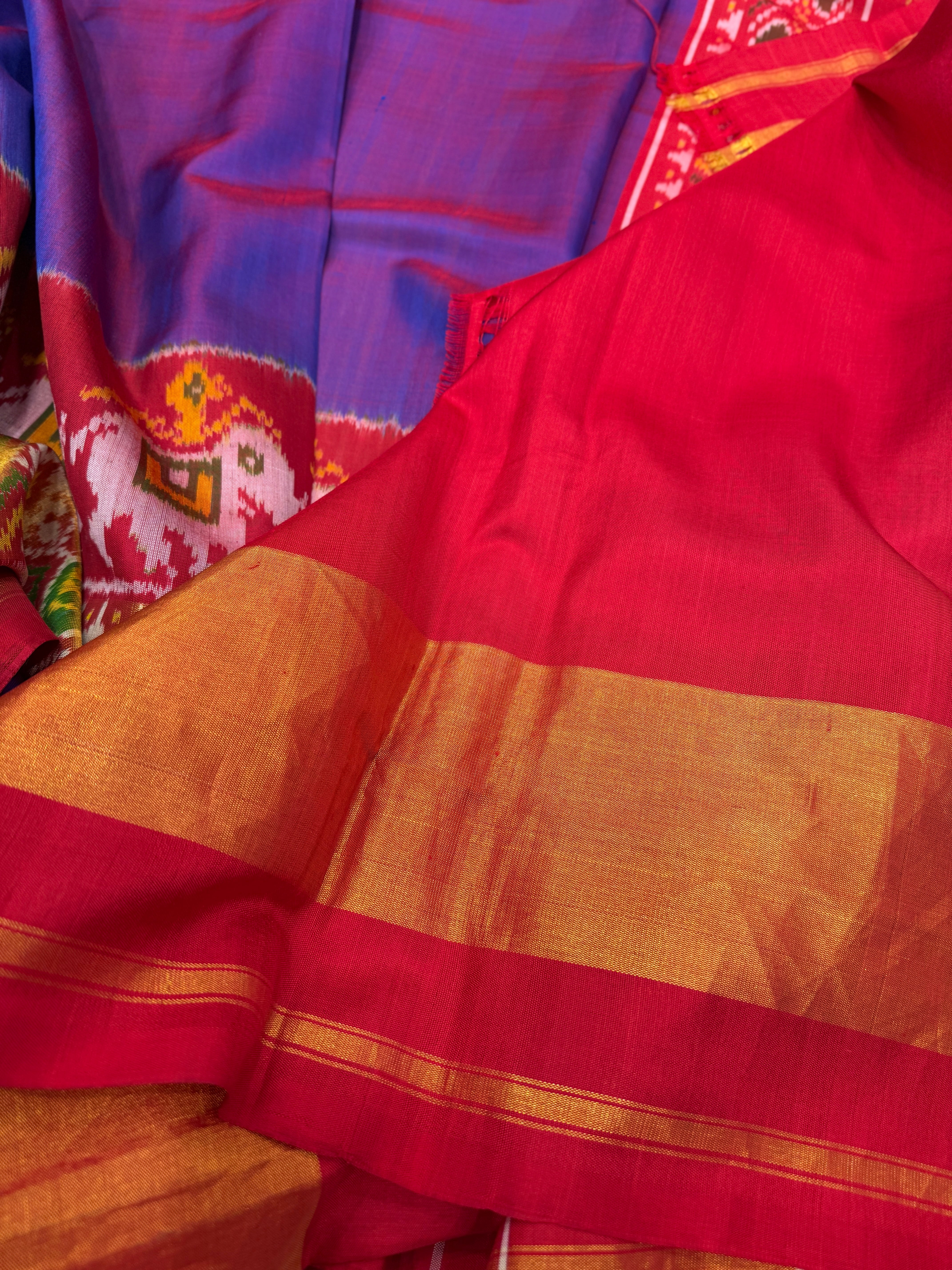 Violet Red Plain Gala Handloom Rajot Ikat Patola Silk Saree
