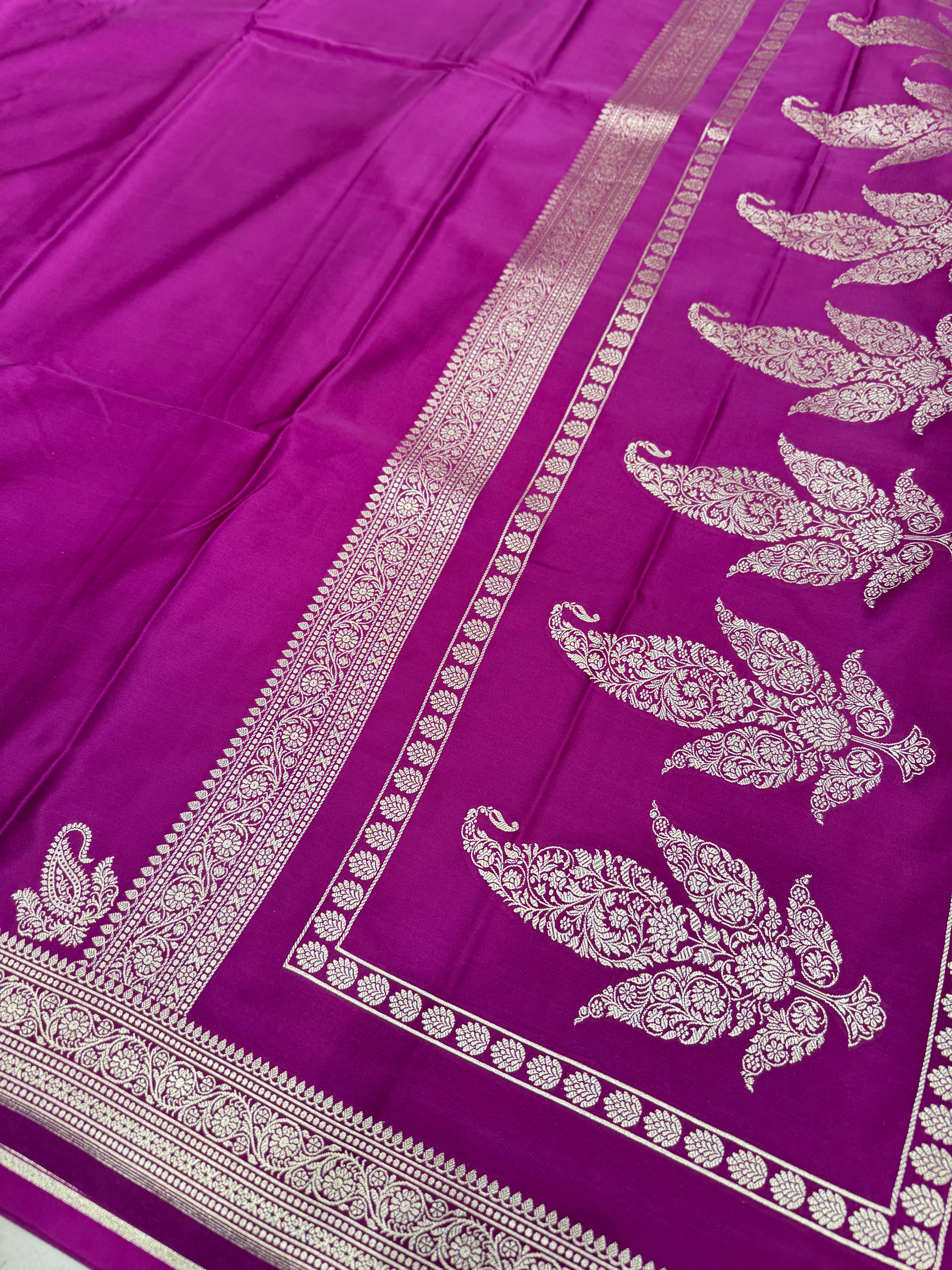 Wine Banarasi Raw Mango Style Banarasi Plain Silk Saree